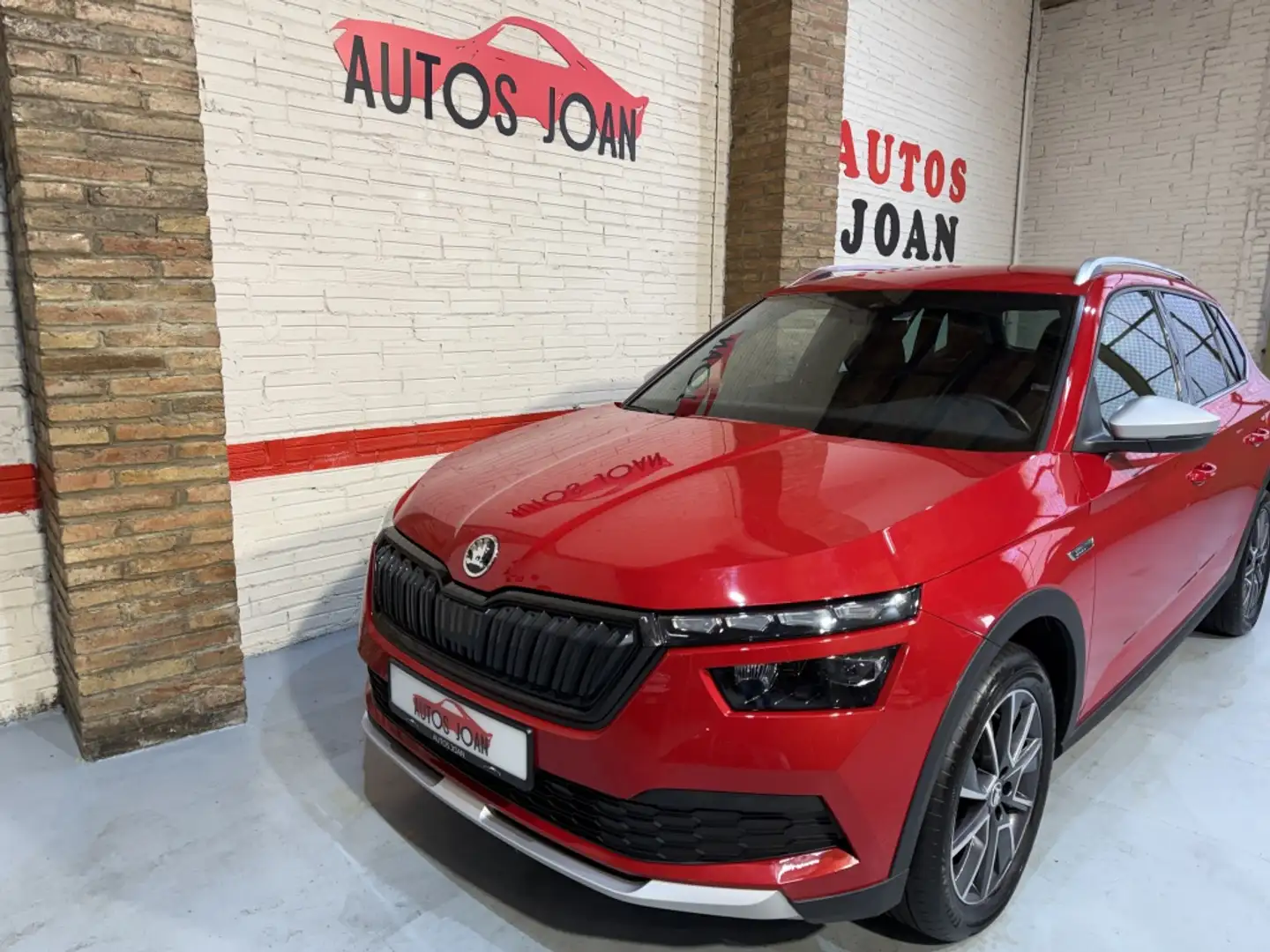 Skoda Kamiq 1.0 TSI Scout 81kW Rouge - 2