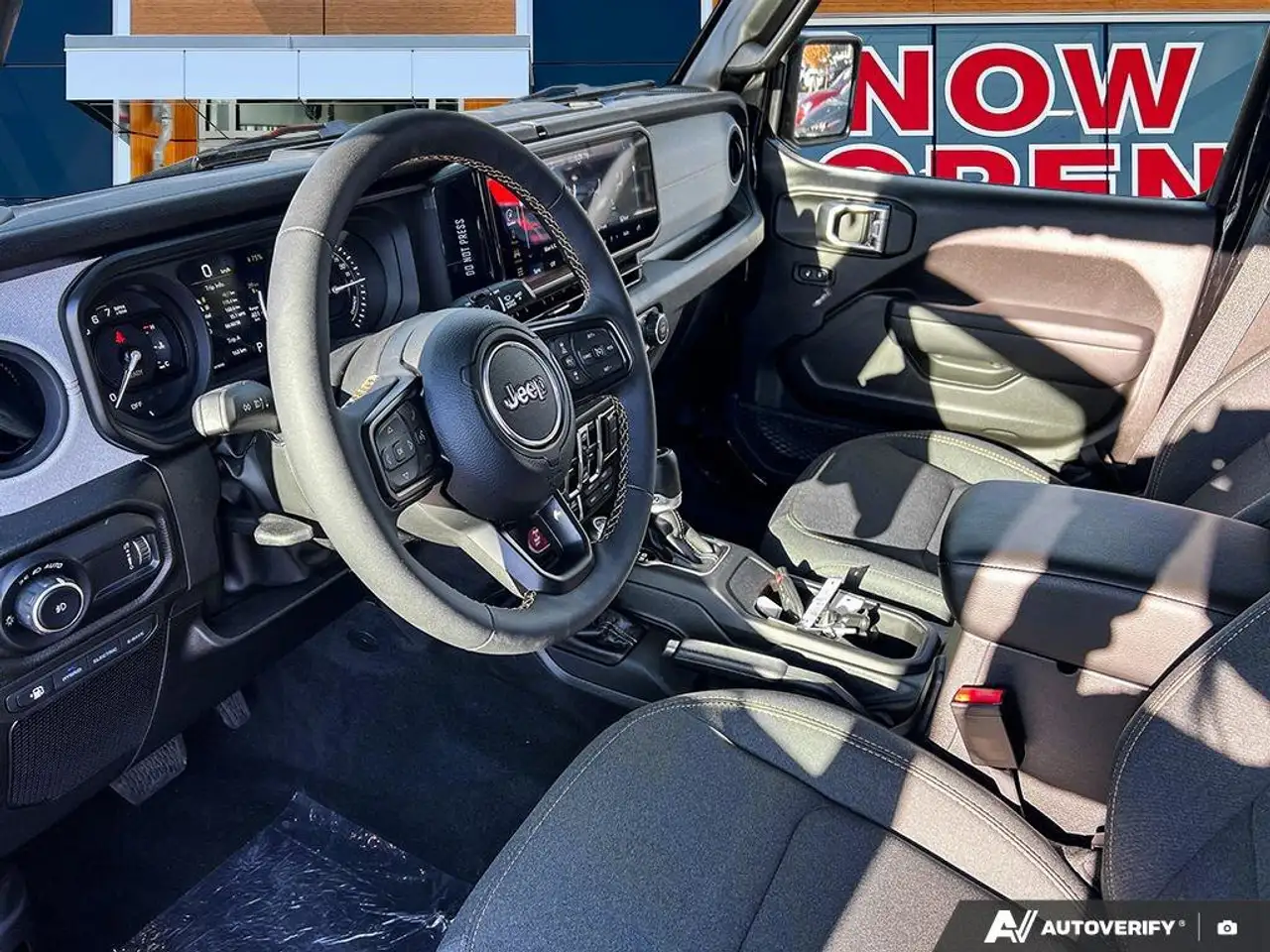 Jeep Wrangler снимка Jeep Wrangler