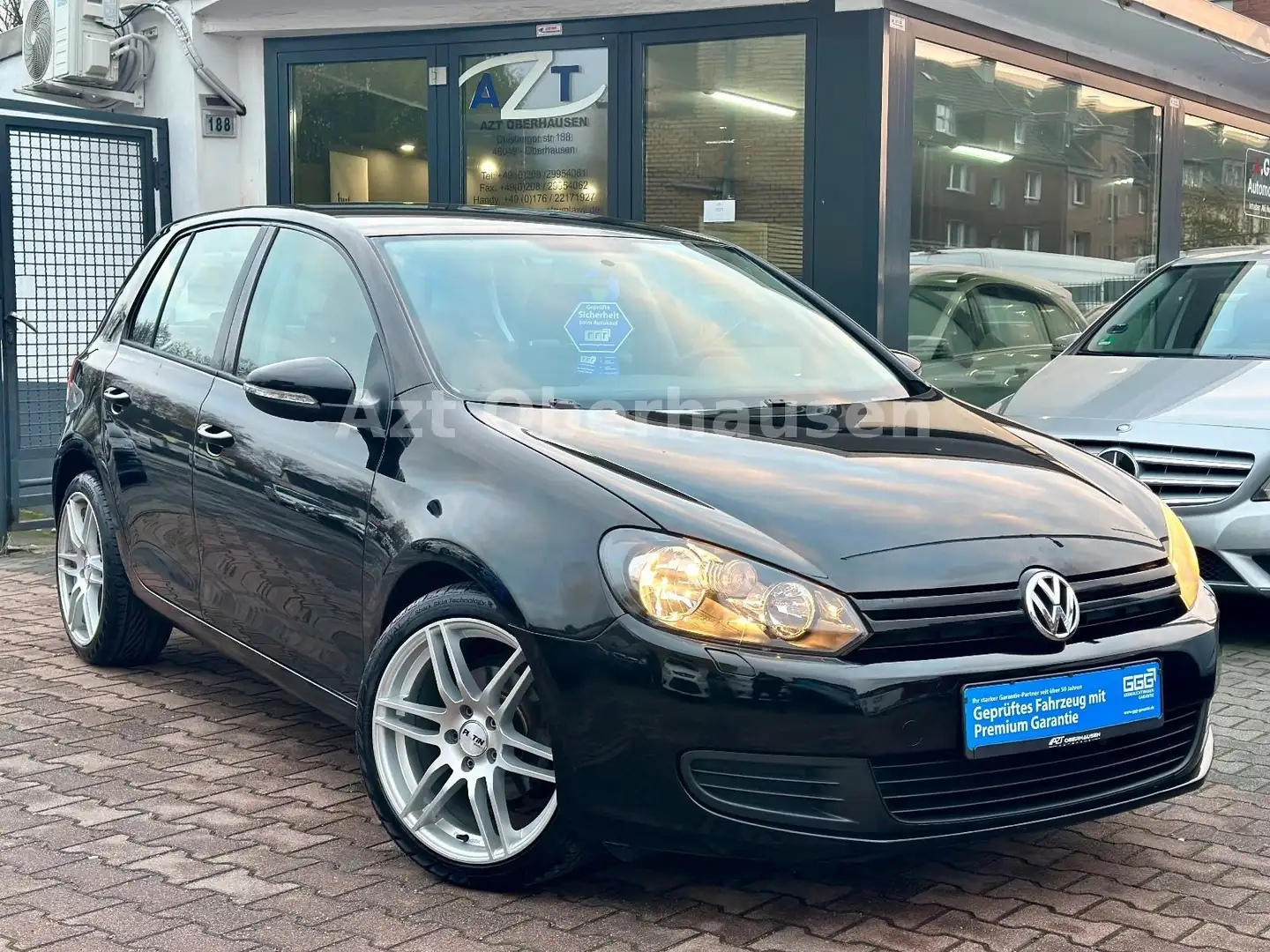 Volkswagen Golf VI 1.6 TDI Trendline BlueMotion*TÜV NEU* Schwarz - 1