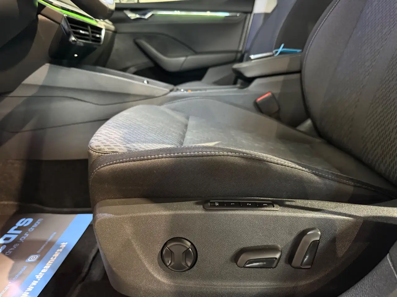 Skoda Octavia 2.0 TDI DPF Premium / Assistenzsysteme / LED / Me Bild 22