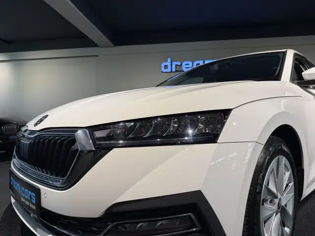 Skoda Octavia view 6