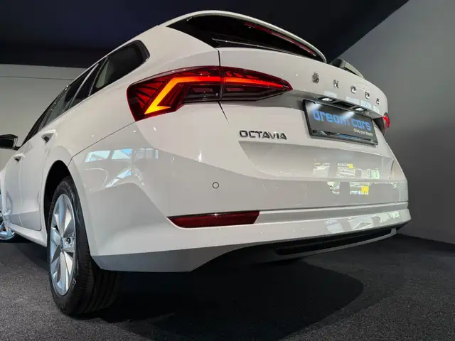 Skoda Octavia view 10