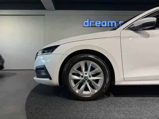 Skoda Octavia view 14