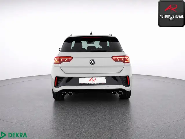 Volkswagen T-Roc view 3