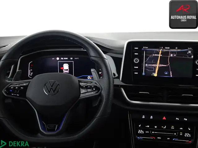 Volkswagen T-Roc view 15