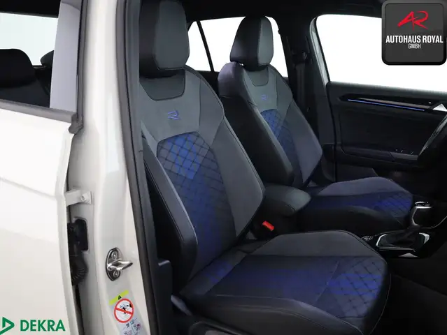 Volkswagen T-Roc view 10