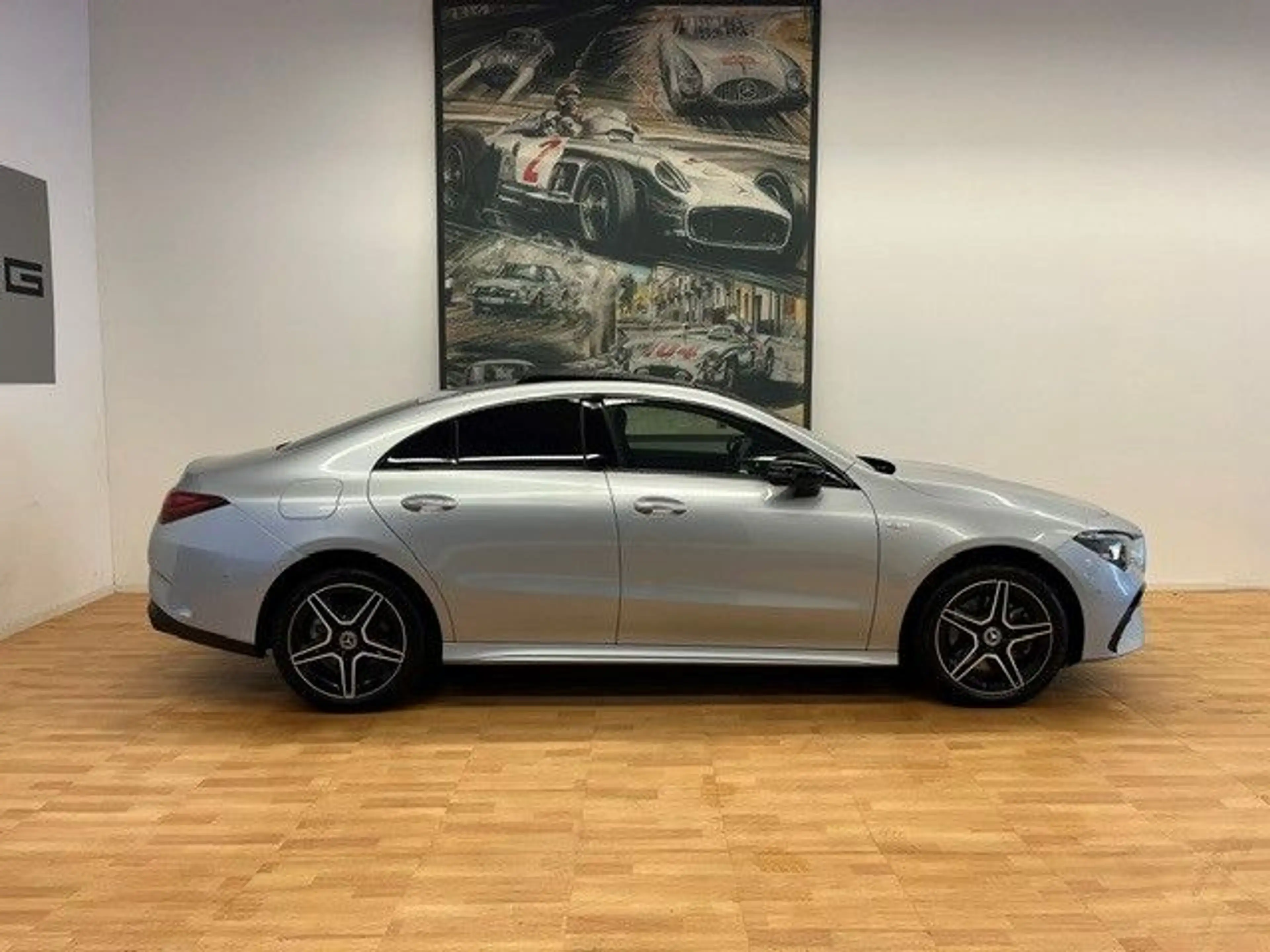 Mercedes-Benz CLA 250 e Coupe AMG-Line Panorama Soundsystem — photo 5