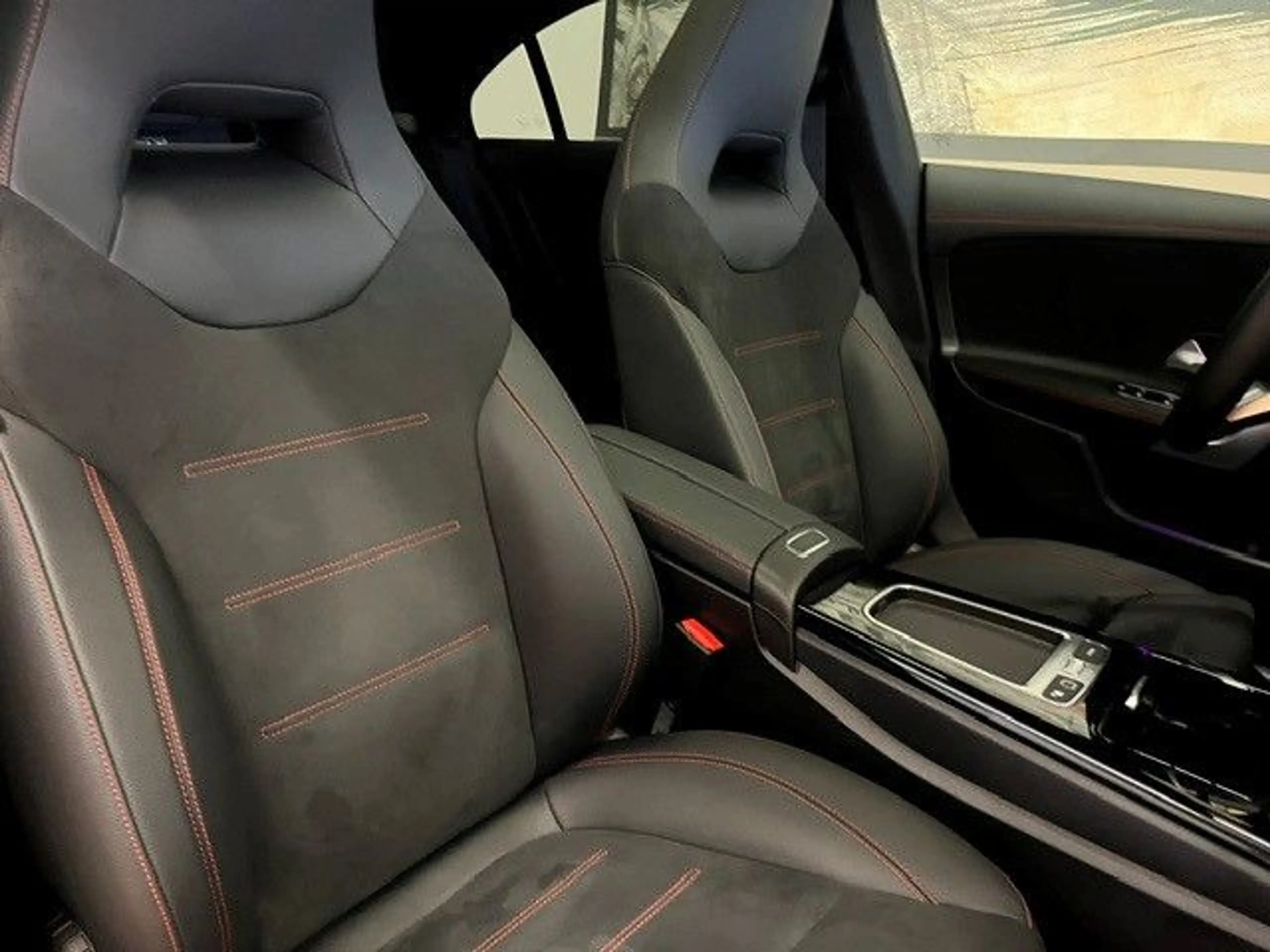 Mercedes-Benz CLA 250 e Coupe AMG-Line Panorama Soundsystem — photo 10