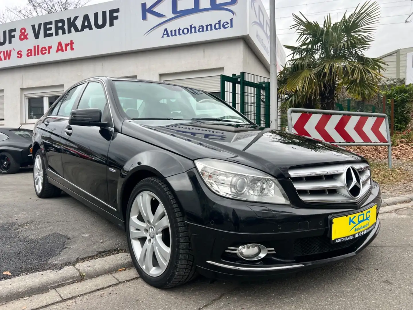 Mercedes-Benz C 350 CDI BlueEFFICIENCY AVANTGARDE Schwarz - 1