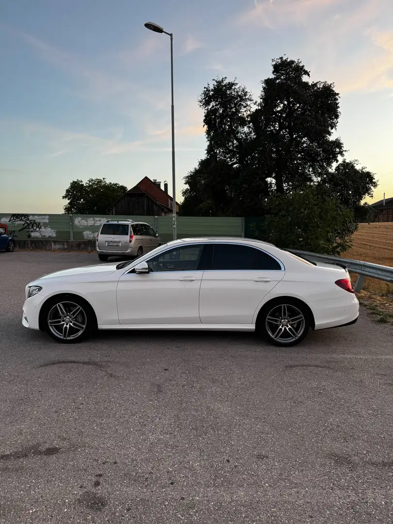Mercedes-Benz E 220 E 220 d W213 AMG Line | 9G-Tronic | Burmester Soun Weiß - 2