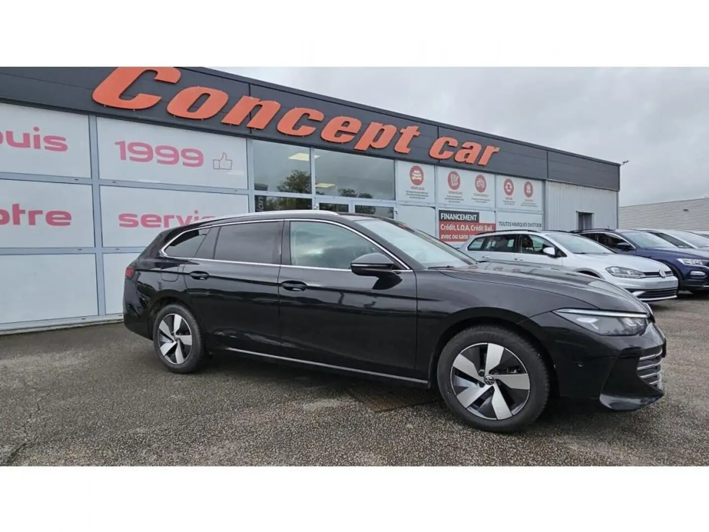 Volkswagen Life Plus 1.5 eTSI 150cv DSG7 + Attelage Trailer A crna - 1