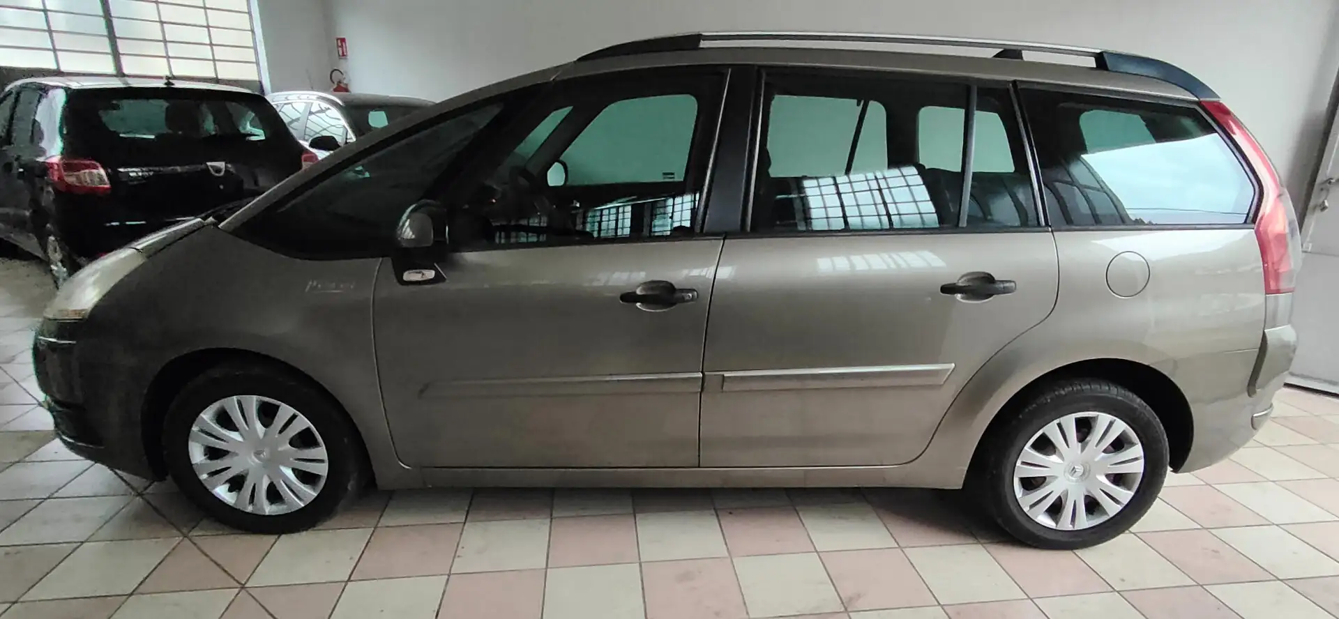 Citroen C4 Grand Picasso 1.6 HDi 110 FAP Style Brons - 1