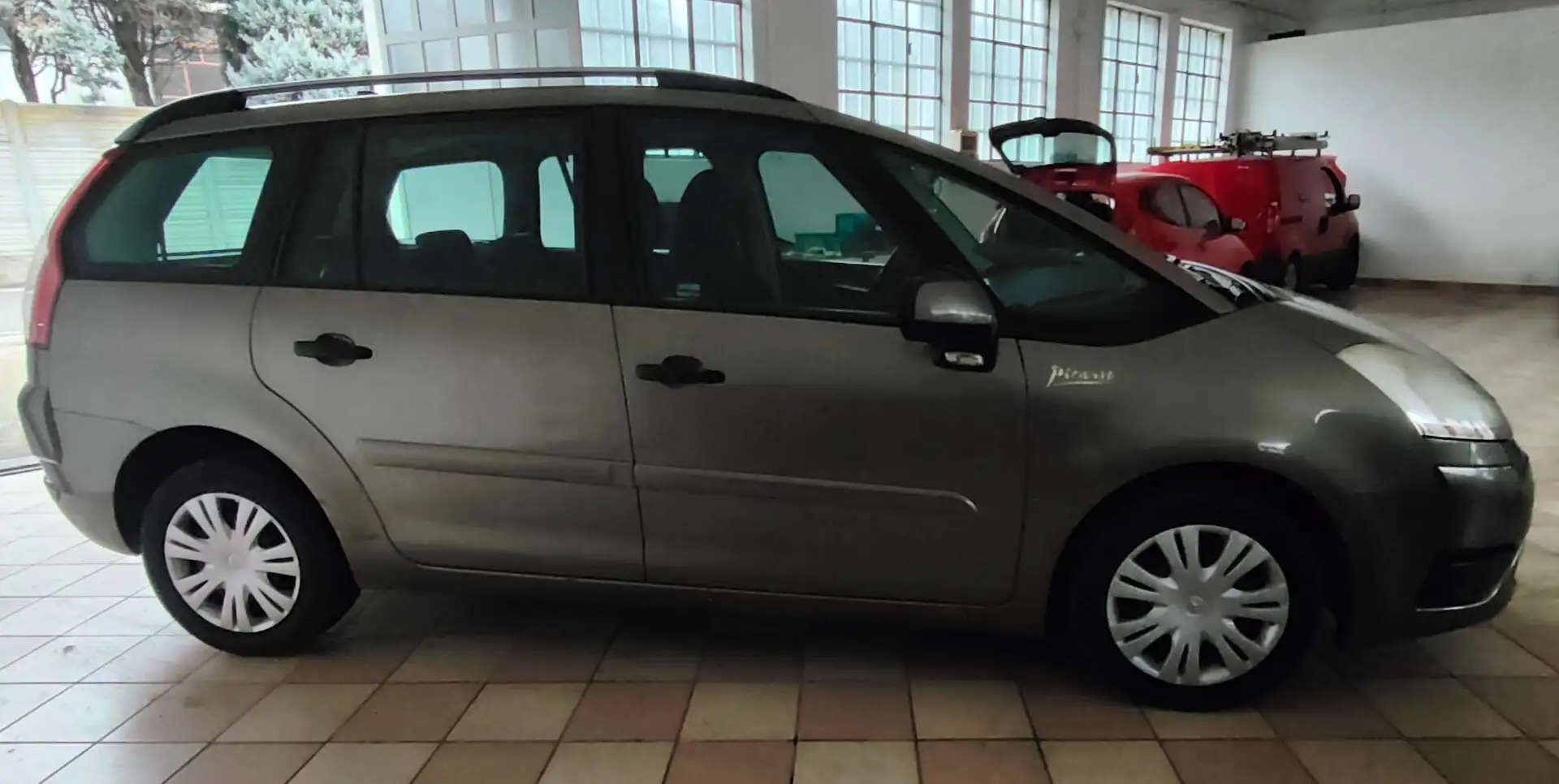 Citroen C4 Grand Picasso 1.6 HDi 110 FAP Style Brons - 2
