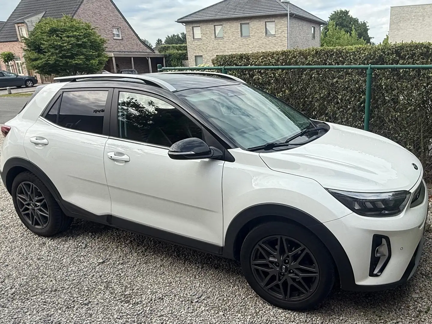 Kia Stonic Black Edition 1.0T ISG 6 Blanc - 1