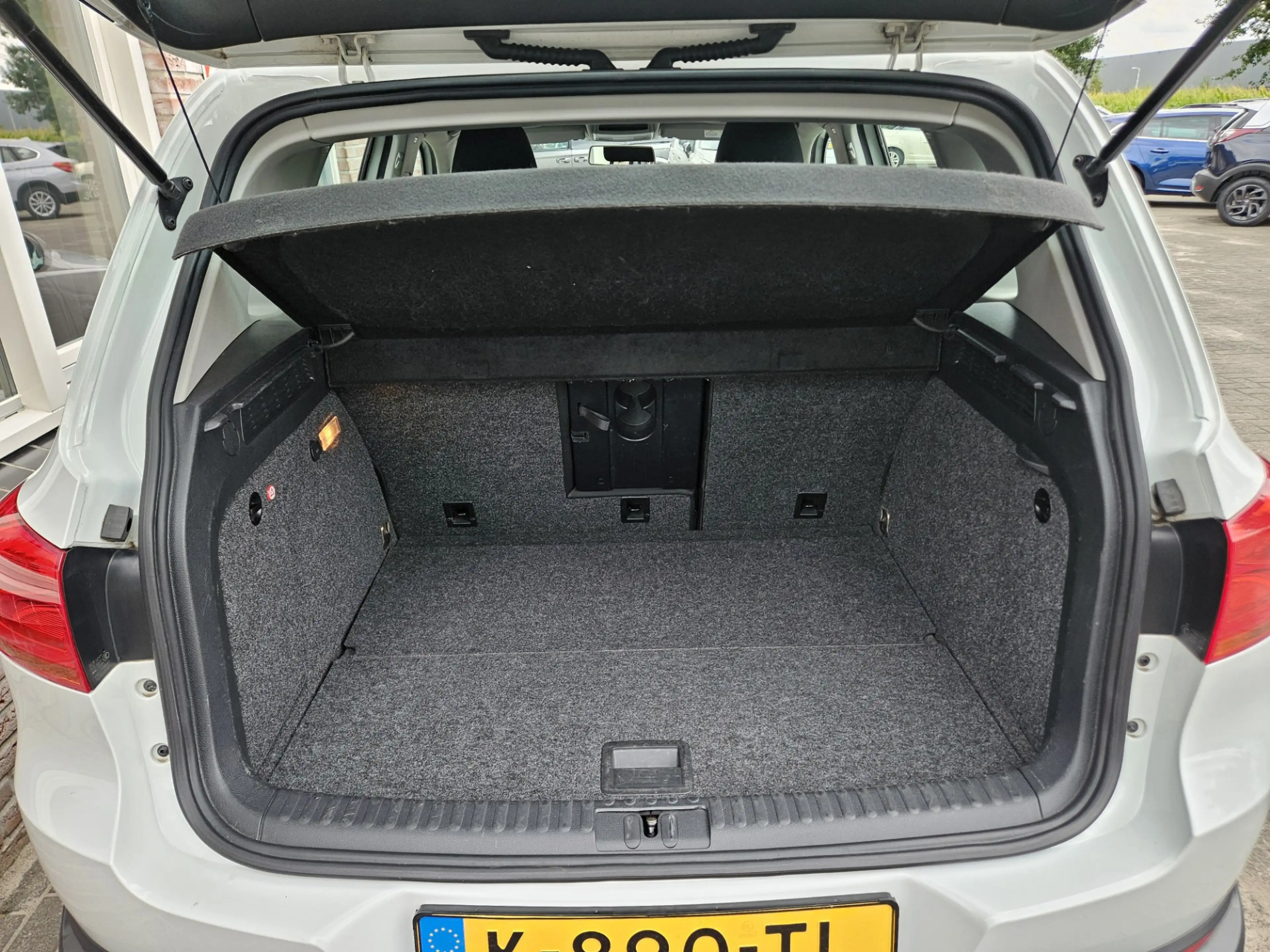 Volkswagen Tiguan 1.4 TSI Sport&Style Trekhaak! Navigatie! Nette Aut — photo 34