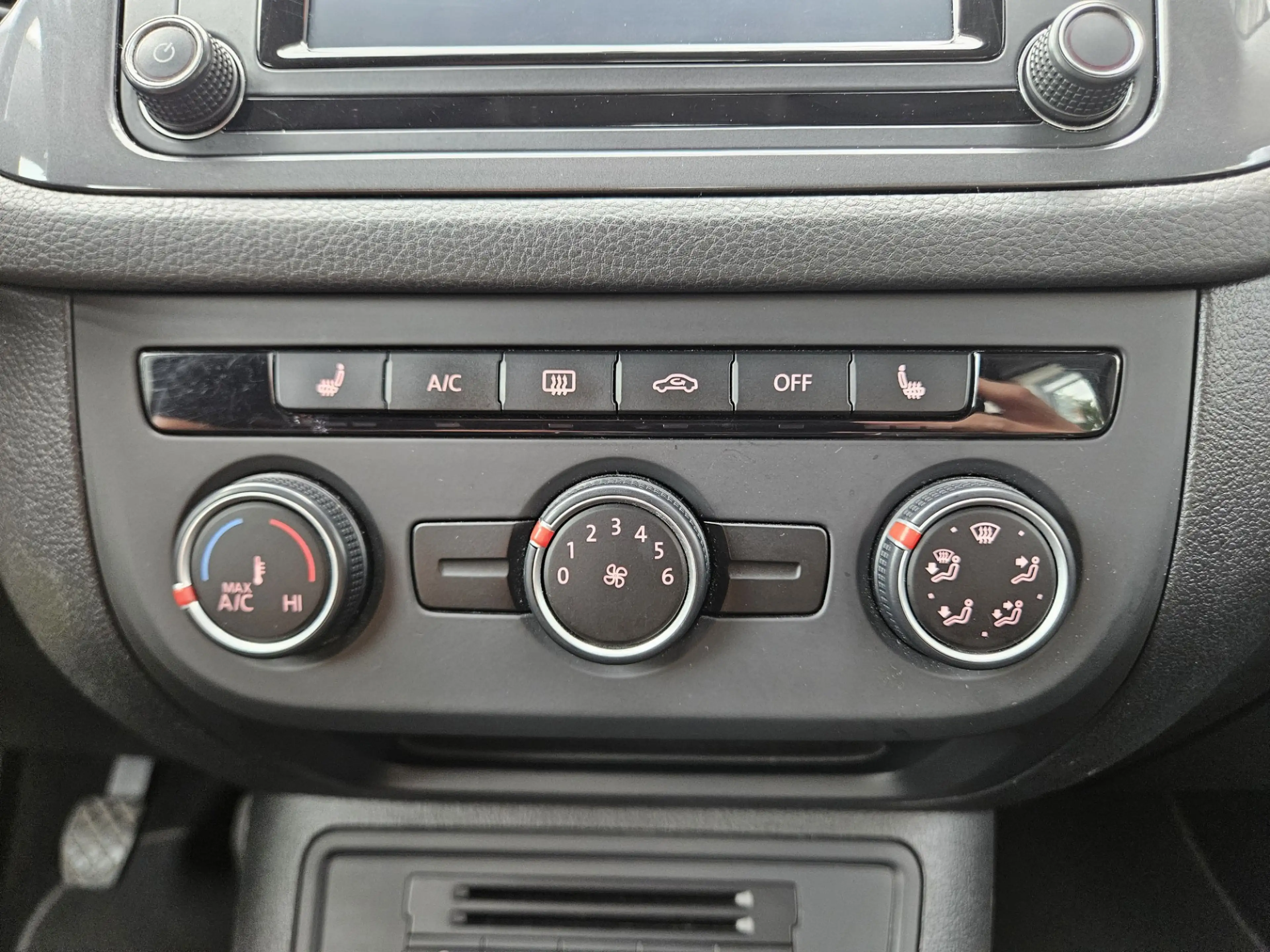 Volkswagen Tiguan 1.4 TSI Sport&Style Trekhaak! Navigatie! Nette Aut — photo 26