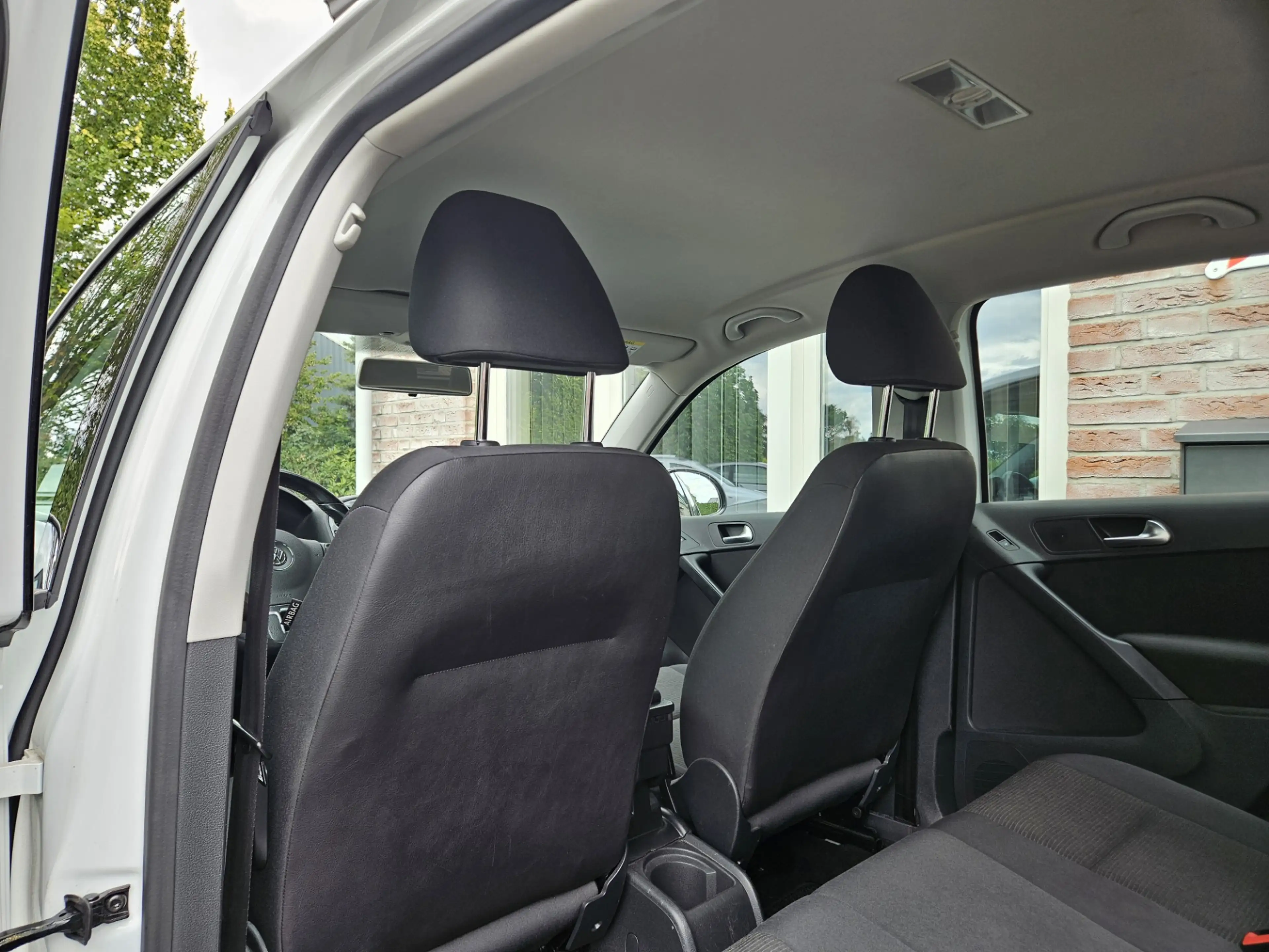 Volkswagen Tiguan 1.4 TSI Sport&Style Trekhaak! Navigatie! Nette Aut — photo 19
