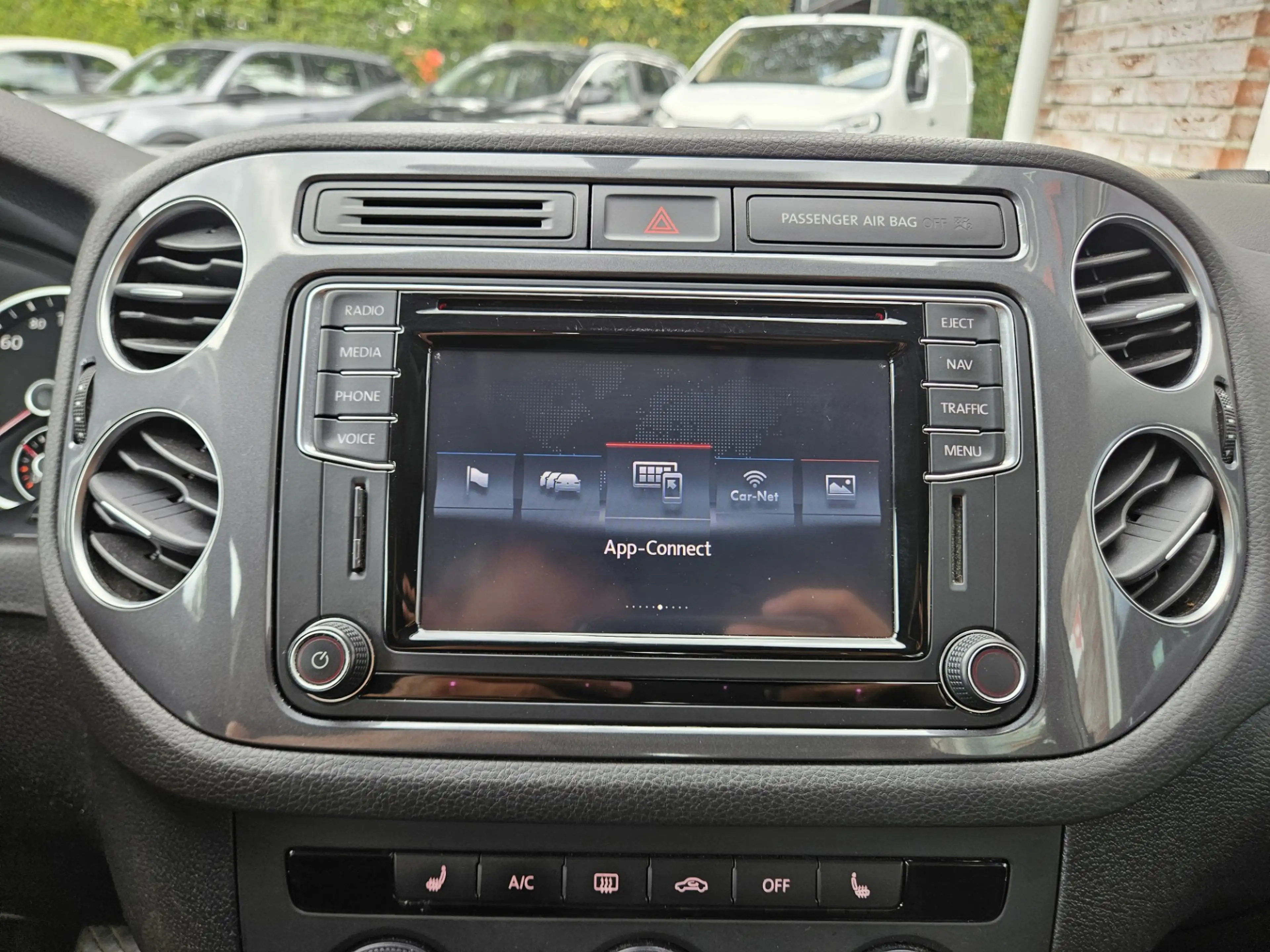 Volkswagen Tiguan 1.4 TSI Sport&Style Trekhaak! Navigatie! Nette Aut — photo 6
