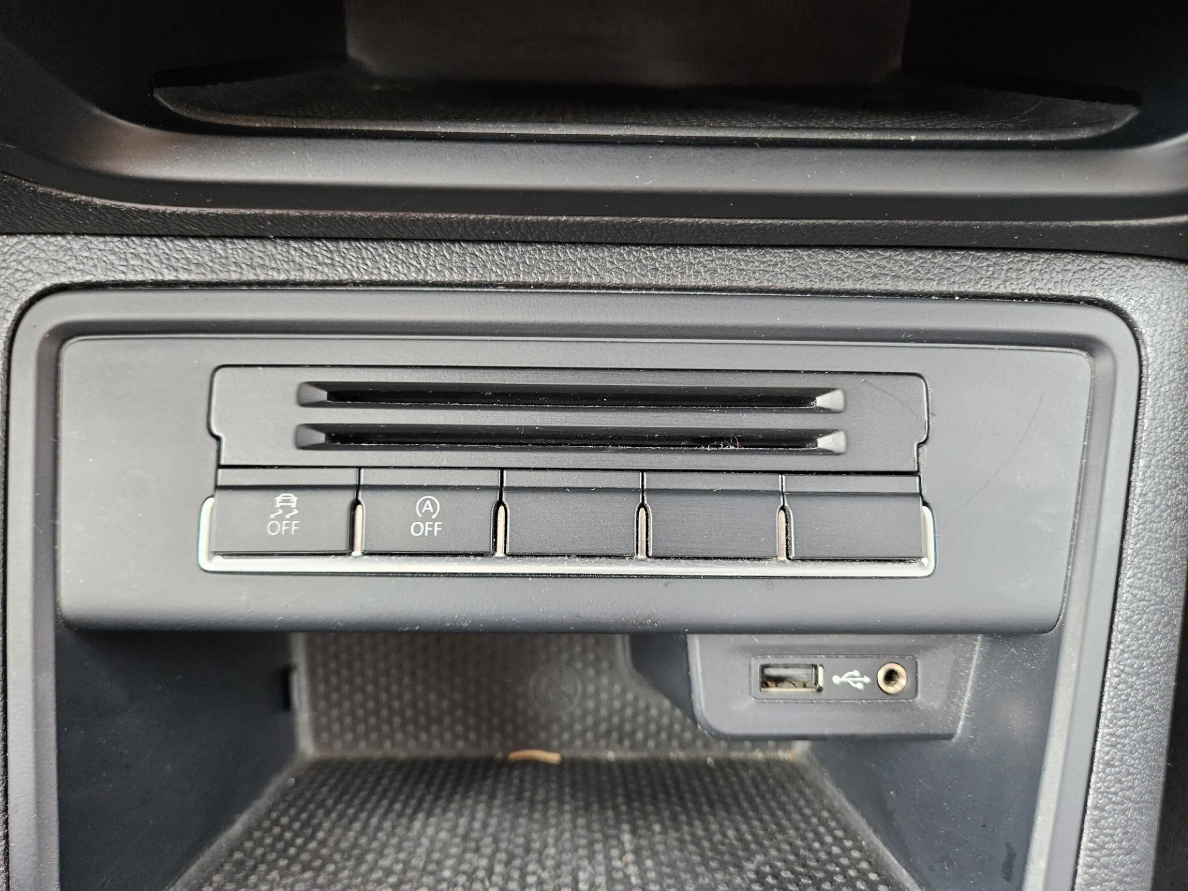 Volkswagen Tiguan 1.4 TSI Sport&Style Trekhaak! Navigatie! Nette Aut — photo 25