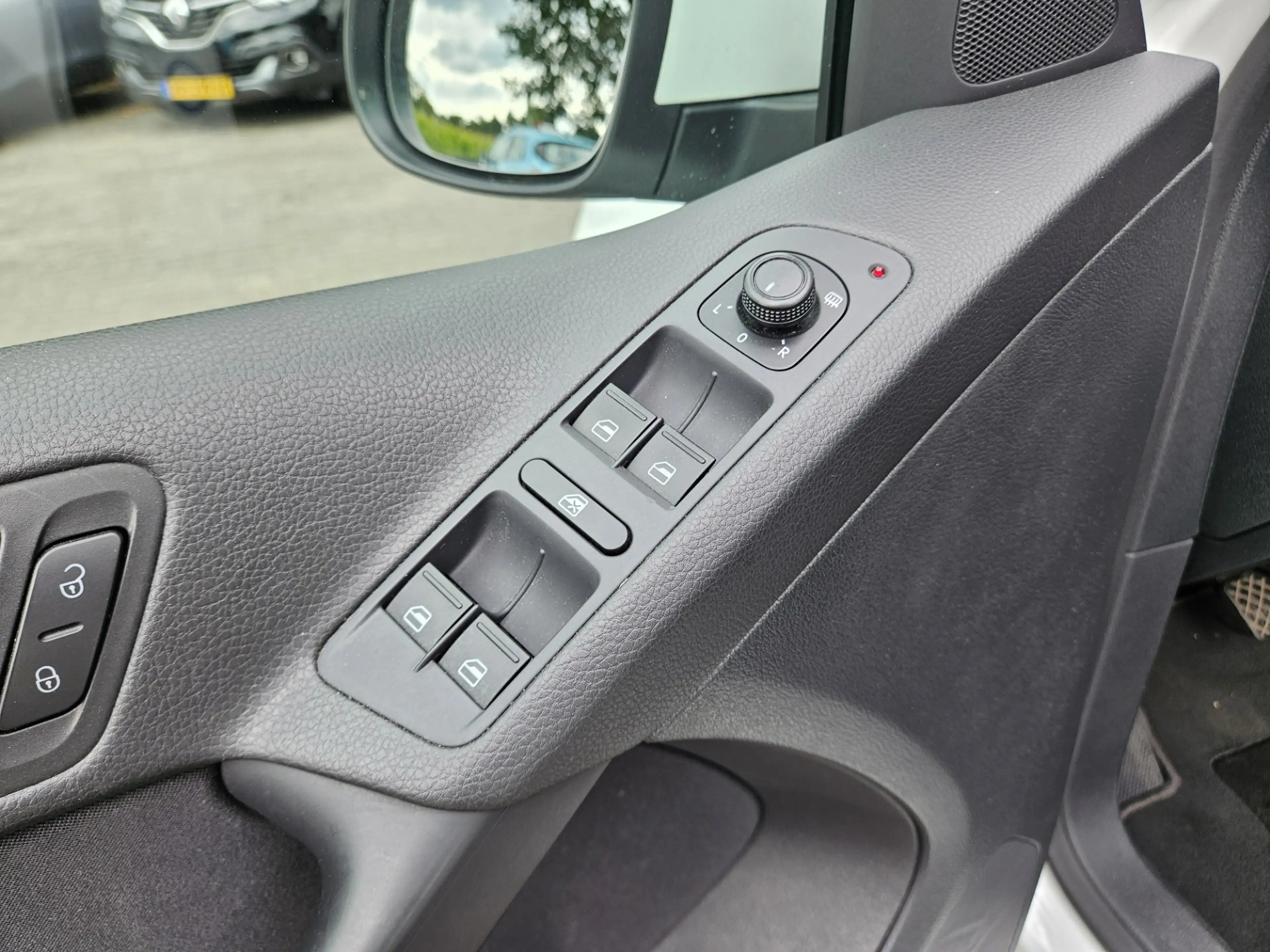 Volkswagen Tiguan 1.4 TSI Sport&Style Trekhaak! Navigatie! Nette Aut — photo 14