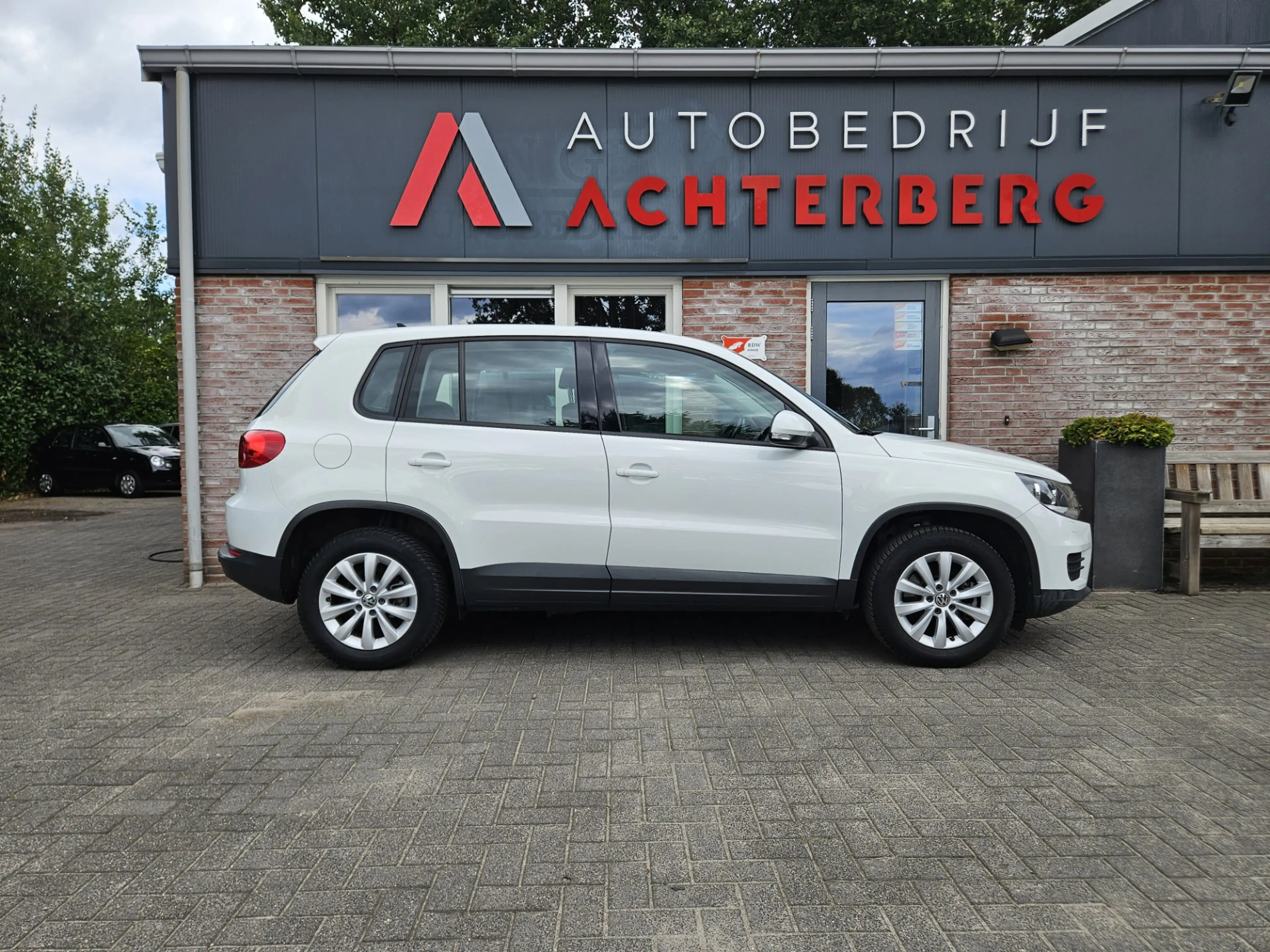 Volkswagen Tiguan 1.4 TSI Sport&Style Trekhaak! Navigatie! Nette Aut — photo 46