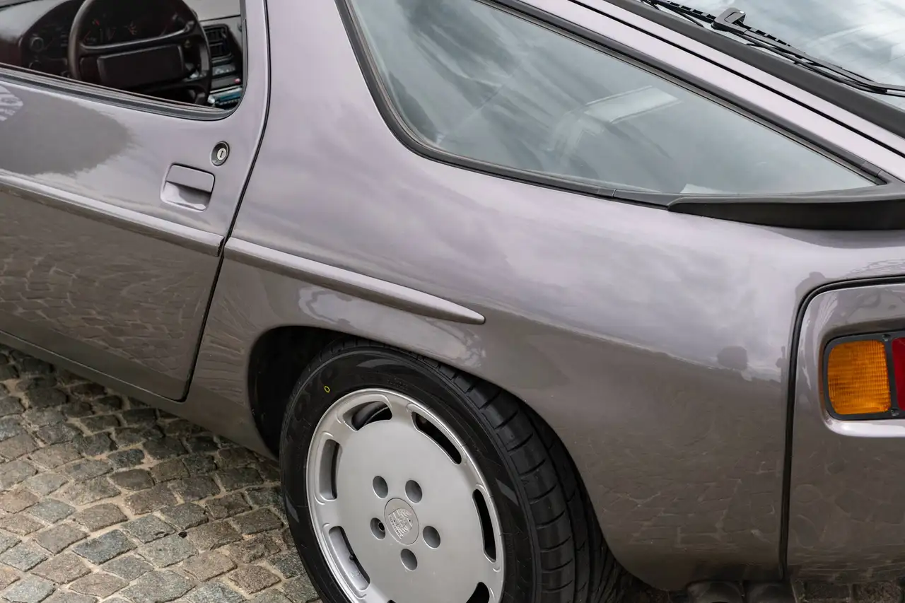 Porsche 928 S, foto 8