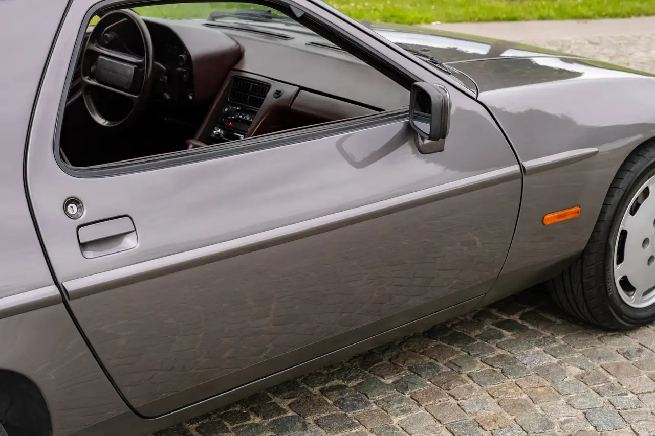 Porsche 928 S, foto 9