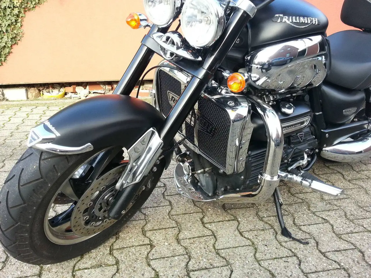 Triumph Rocket III Roadster