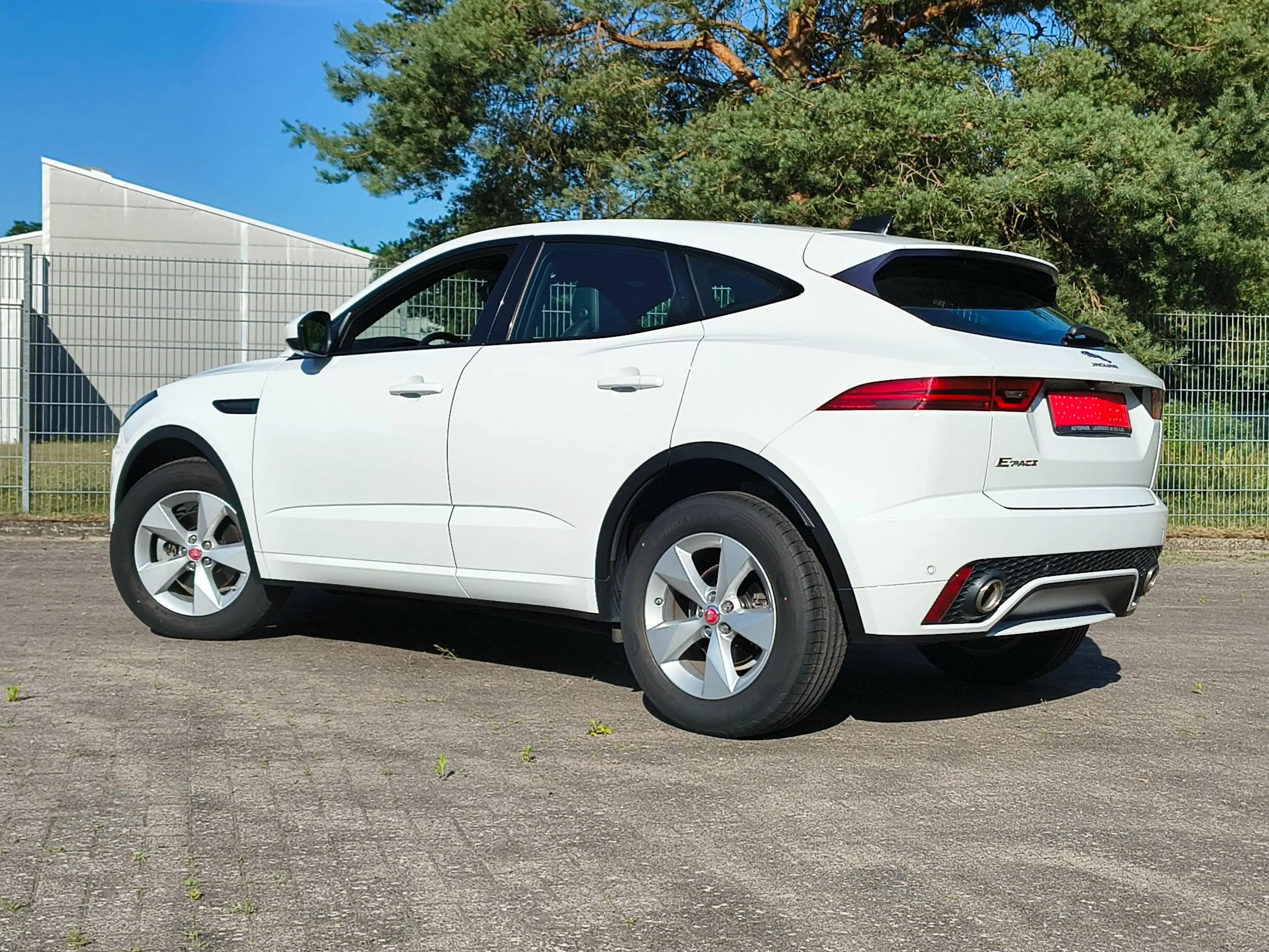 Jaguar E-Pace R-Dynamic S — photo 7