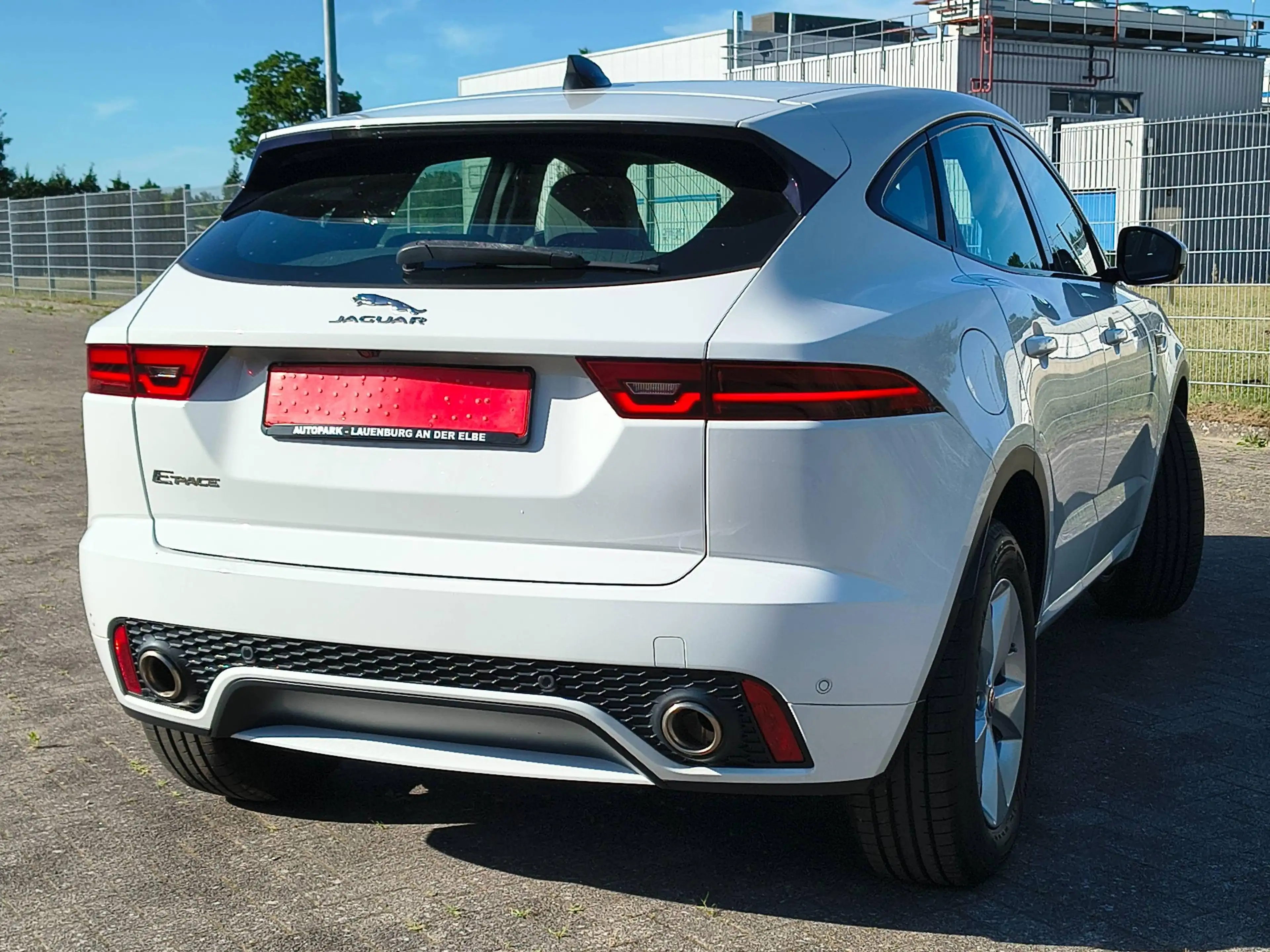 Jaguar E-Pace R-Dynamic S — photo 12
