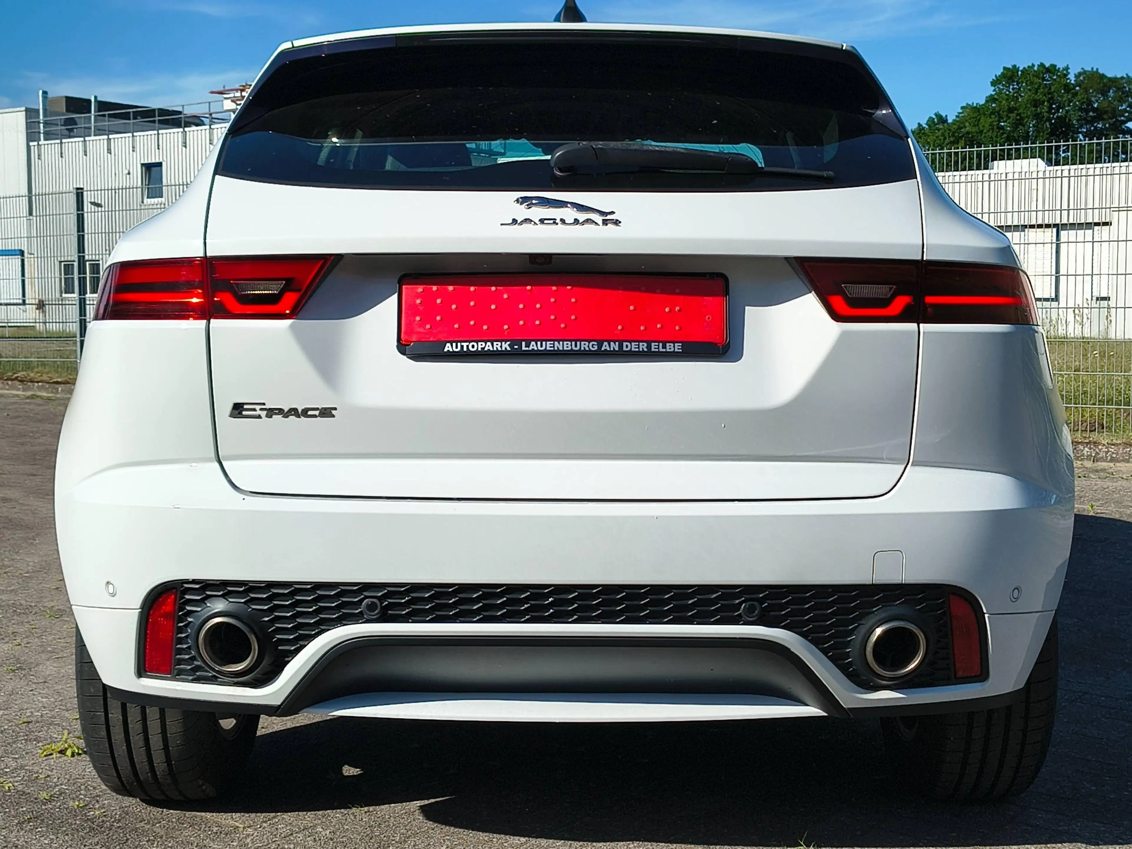 Jaguar E-Pace R-Dynamic S — photo 11