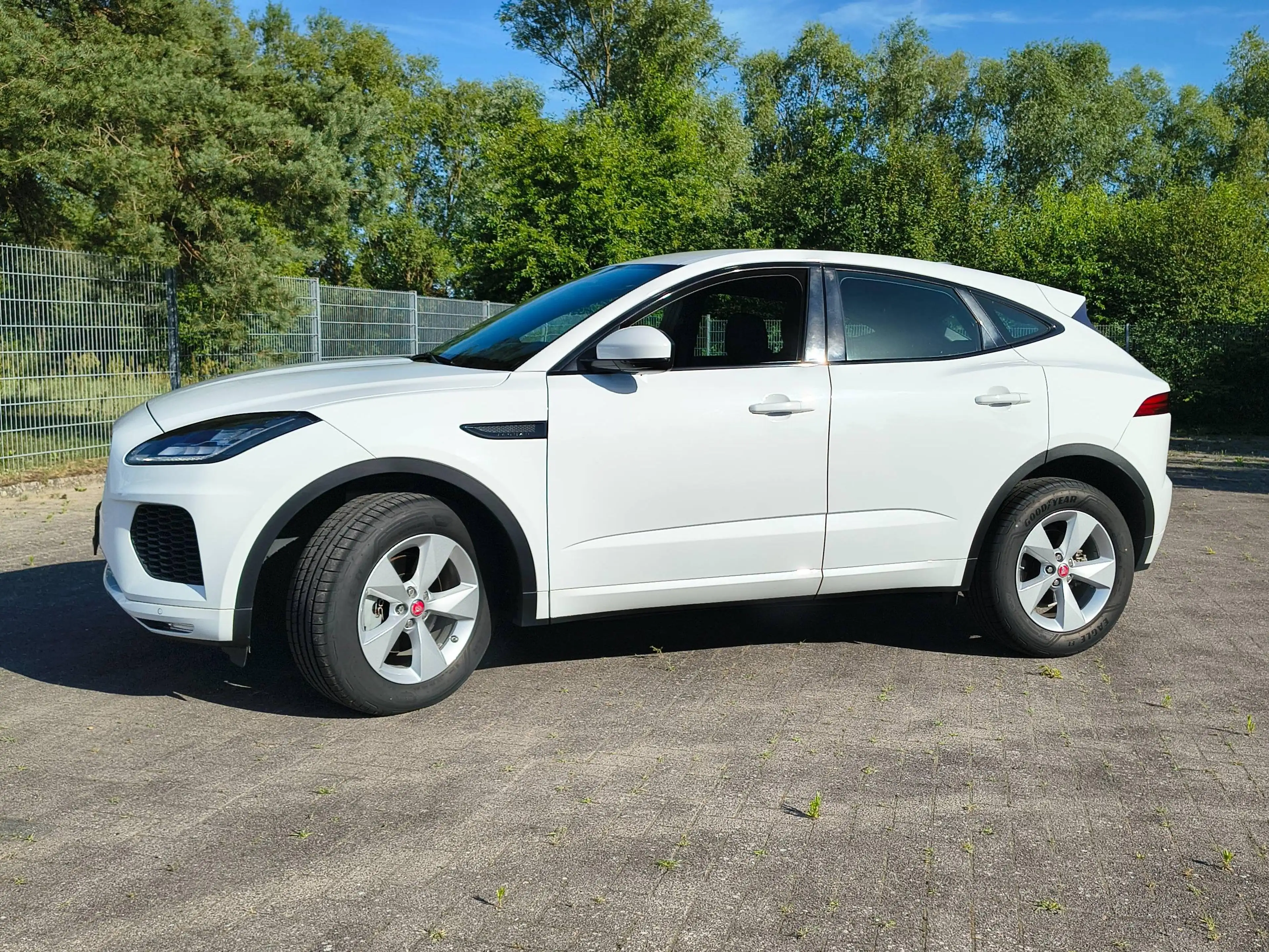 Jaguar E-Pace R-Dynamic S — photo 5