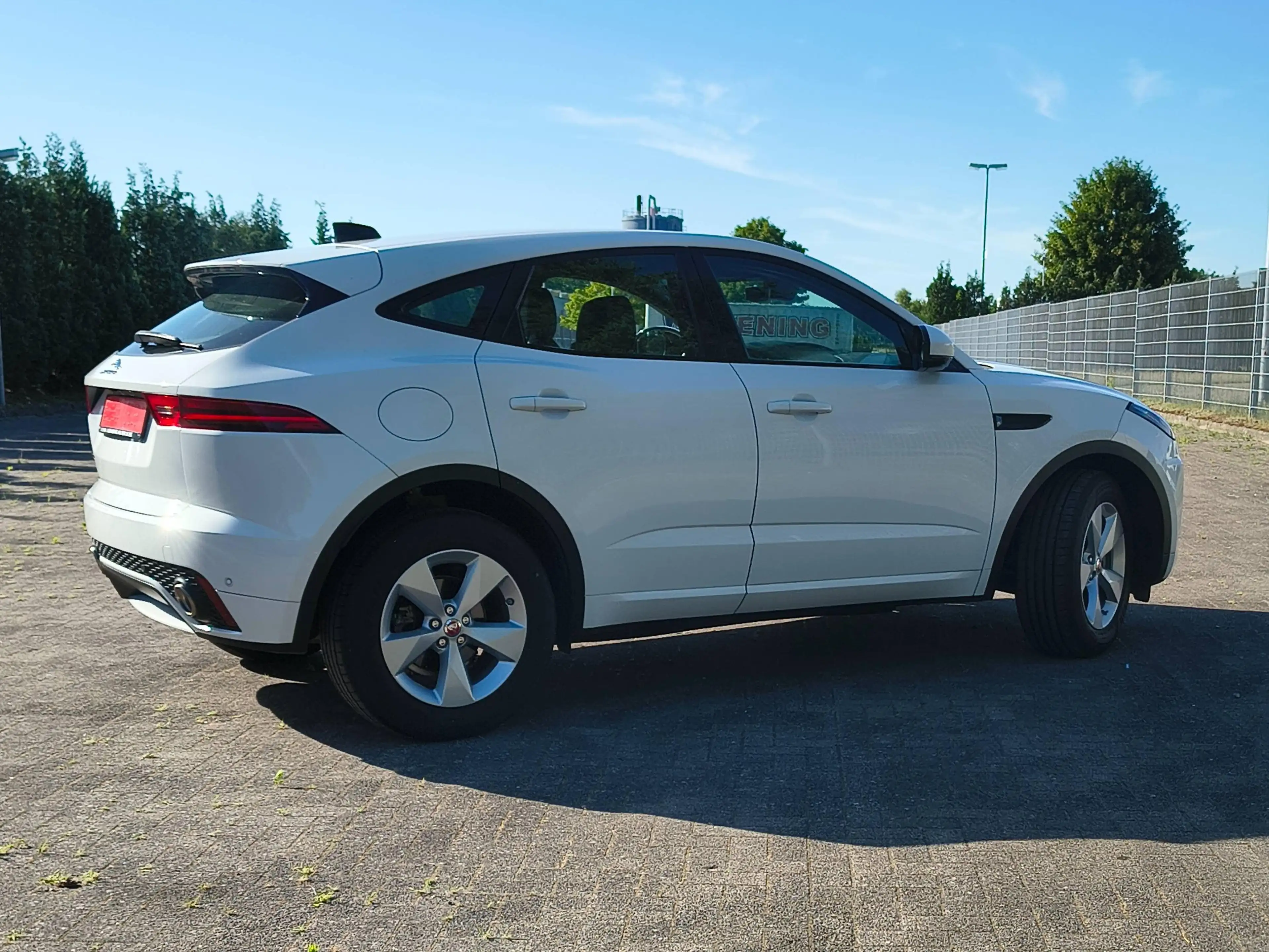 Jaguar E-Pace R-Dynamic S — photo 14