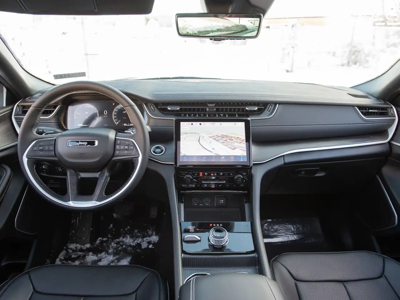 Jeep Grand Cherokee снимка Jeep Grand Cherokee