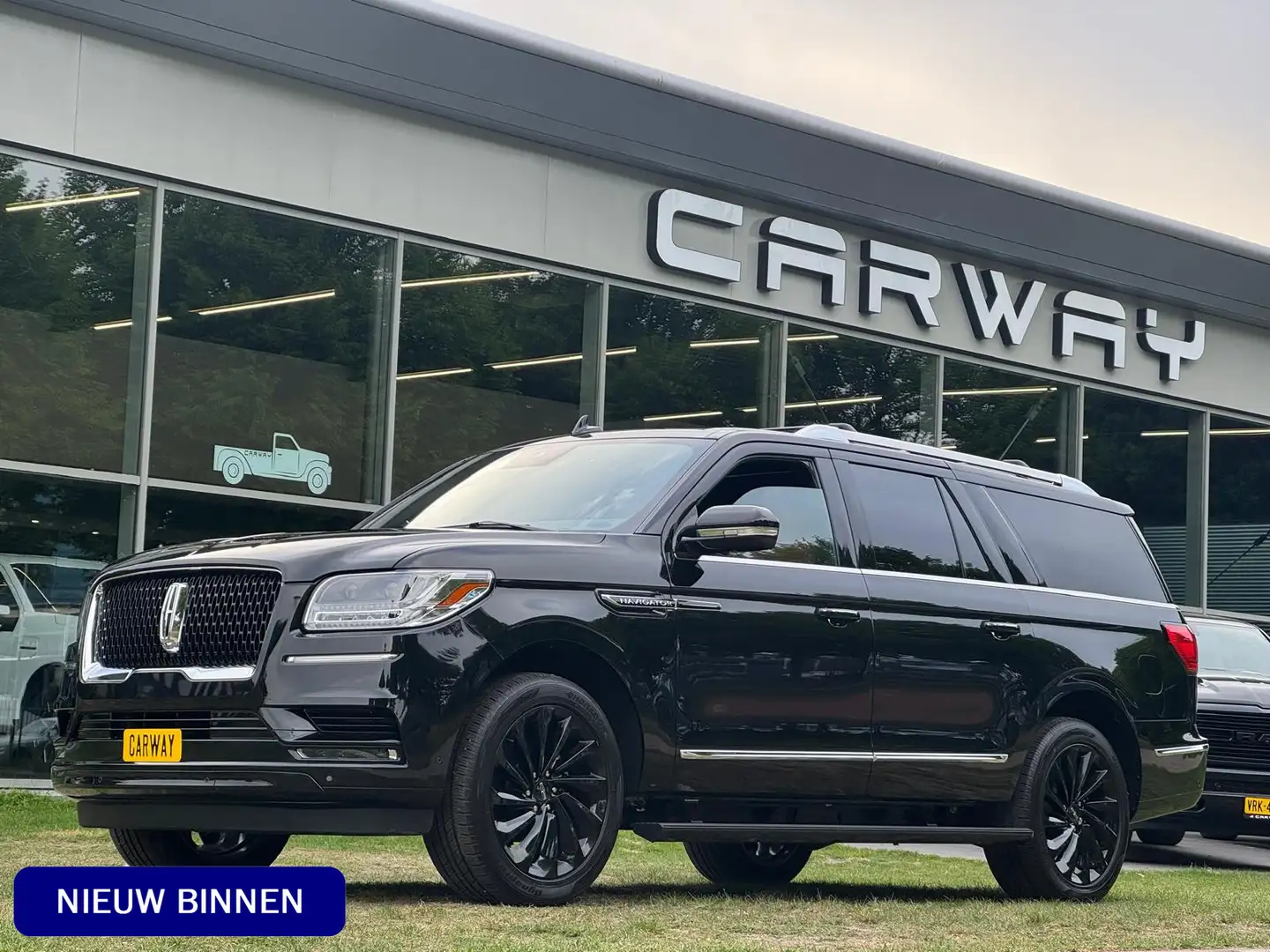 Cadillac Escalade Lincoln Navigator 3.5L V6 Lang Preferred Black - 1