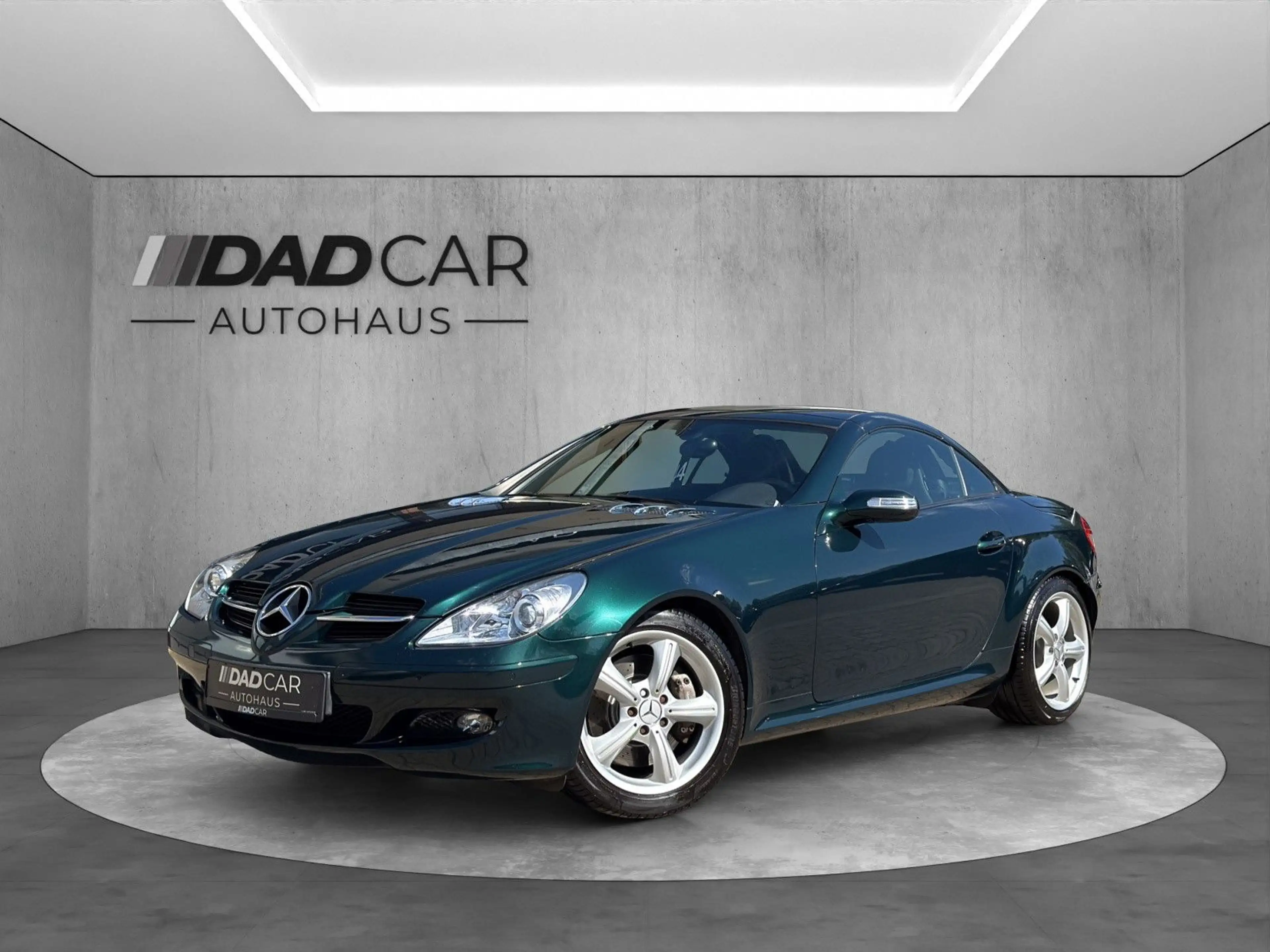 Mercedes-Benz SLK 350 *CARPLAY*PDC*NACKENHEIZUNG*LEDER*