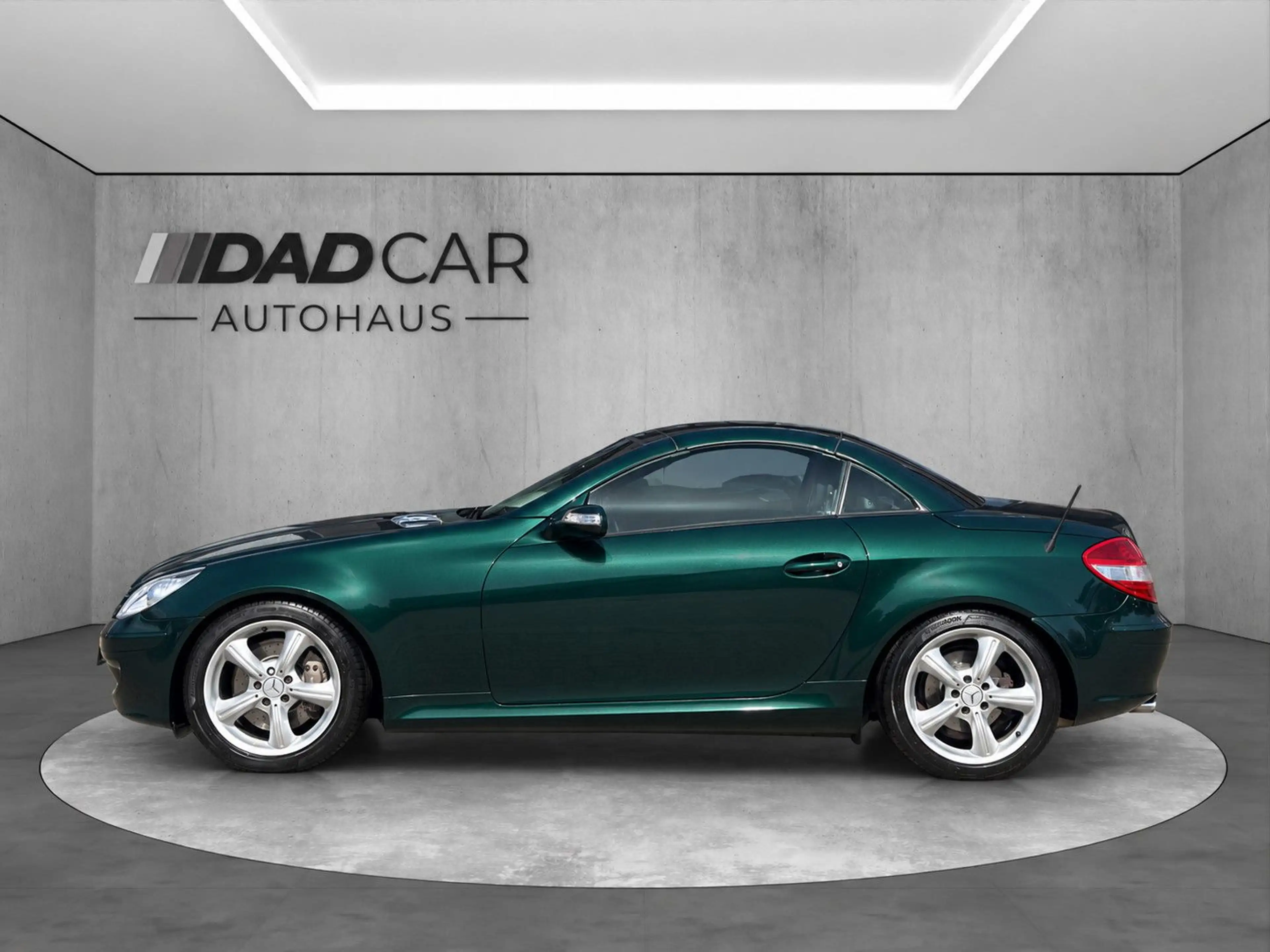 Mercedes-Benz SLK 350 *CARPLAY*PDC*NACKENHEIZUNG*LEDER* — photo 3