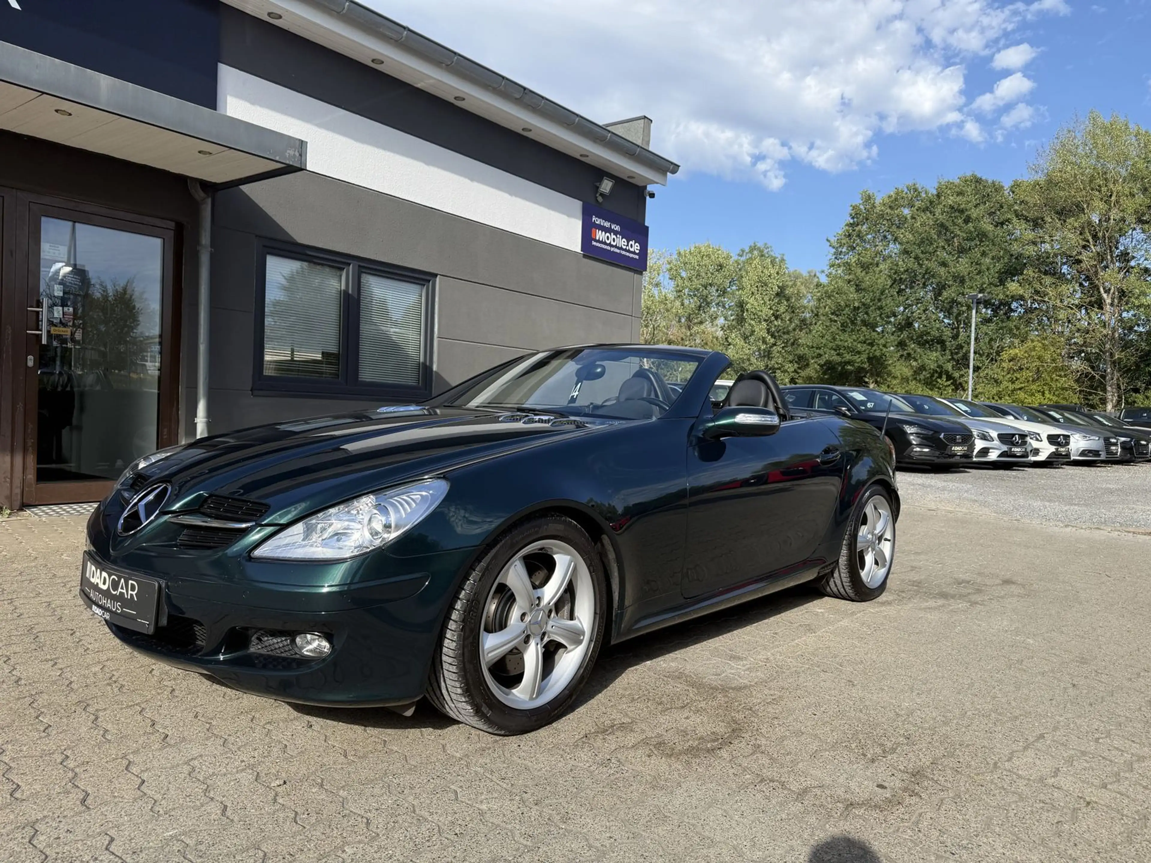 Mercedes-Benz SLK 350 *CARPLAY*PDC*NACKENHEIZUNG*LEDER* — photo 12