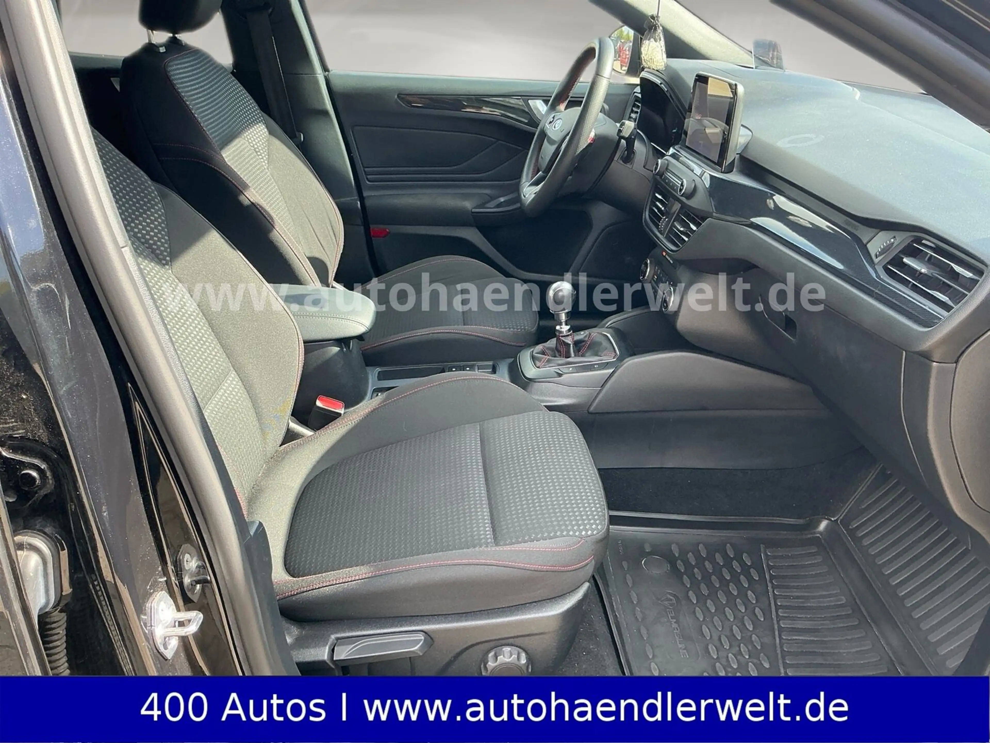 Ford Focus Turnier 1.0 EcoBoost ST-Line — photo 13