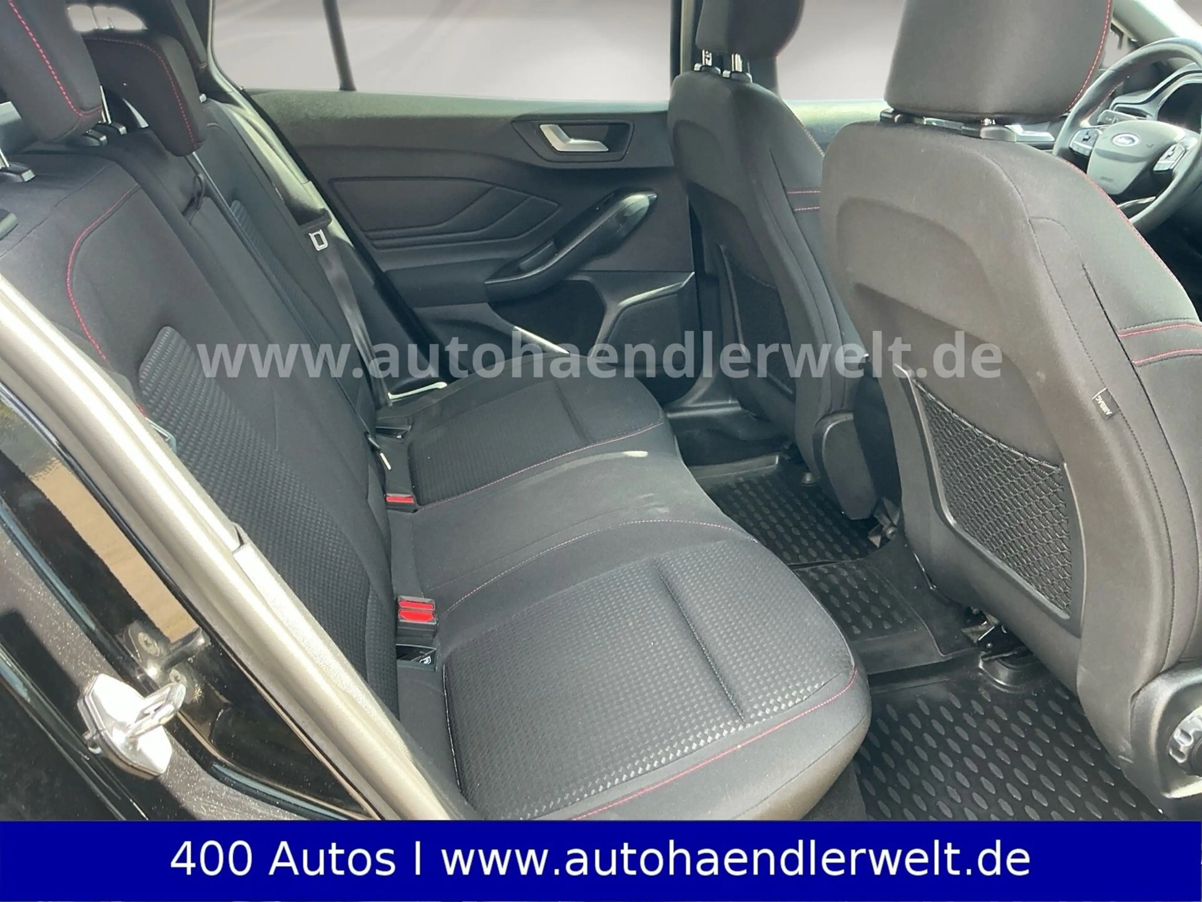 Ford Focus Turnier 1.0 EcoBoost ST-Line — photo 12