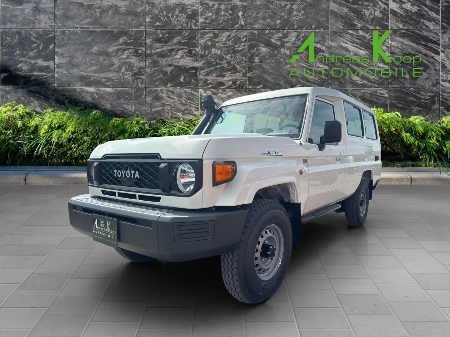 Toyota Land Cruiser GDJ 78 2,8d Automatik 40th 2x90 Weiß - 1