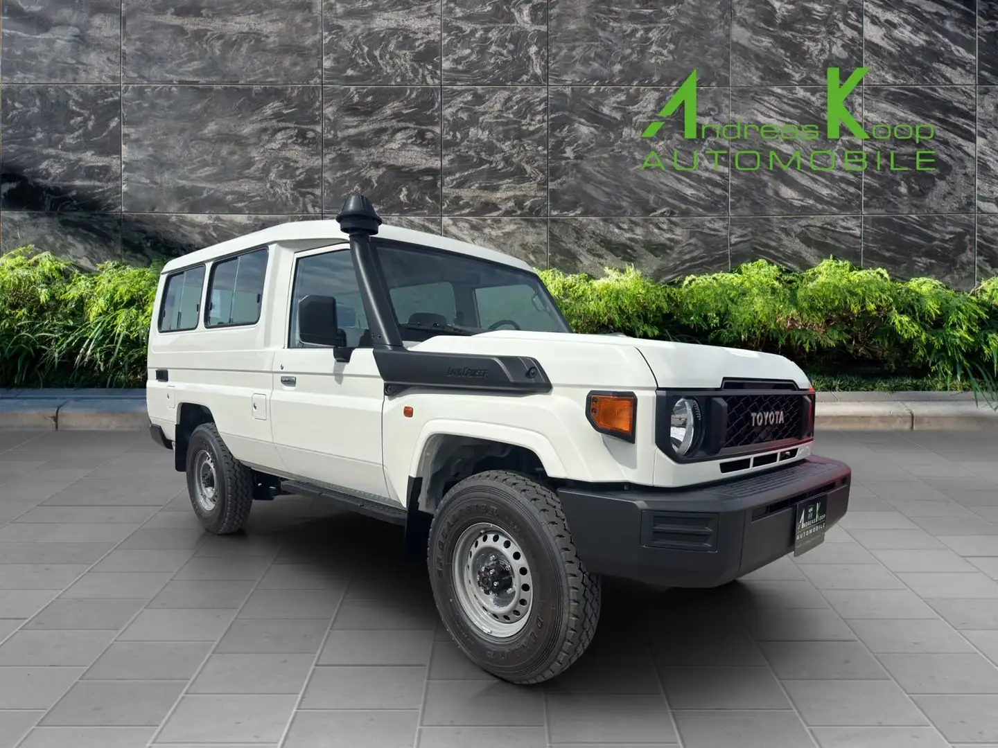 Toyota Land Cruiser GDJ 78 2,8d Automatik 40th 2x90 Weiß - 2