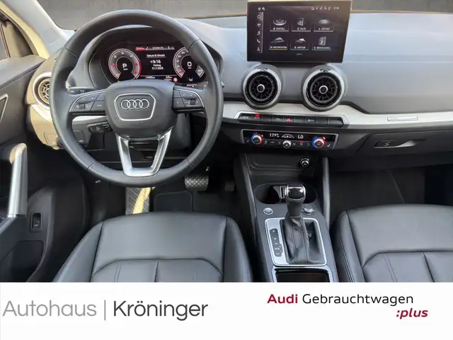 Audi Q2 view 13