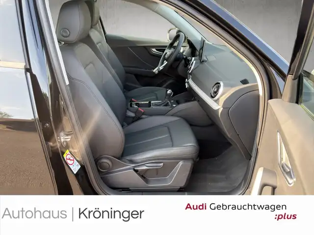 Audi Q2 view 9