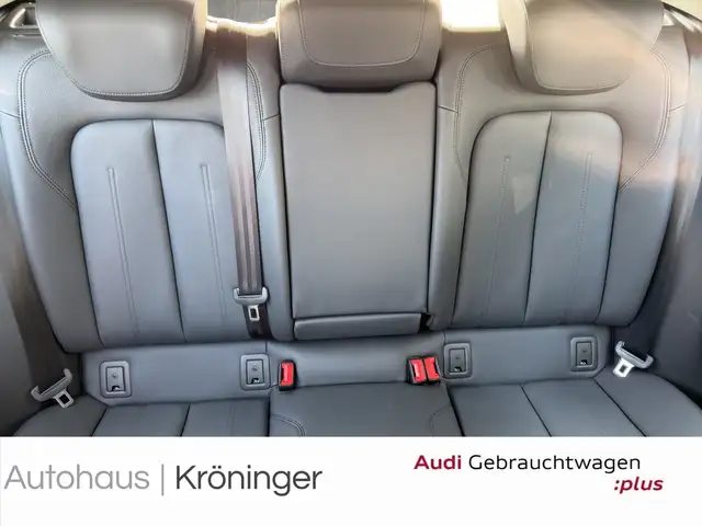 Audi Q2 view 10