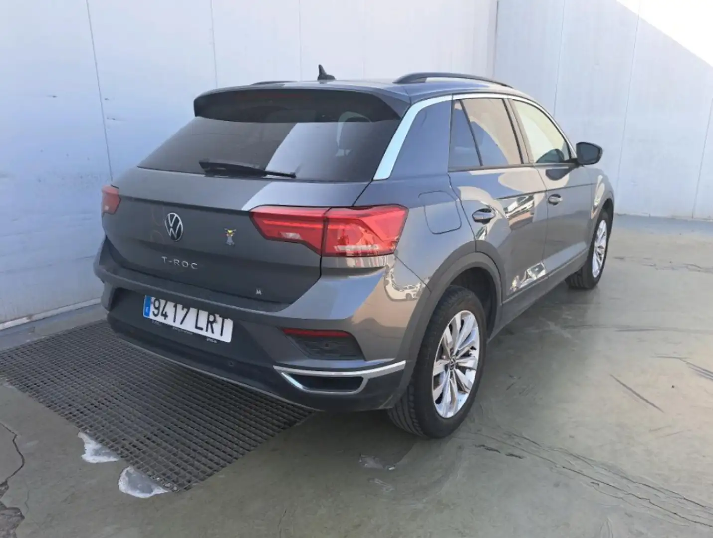 Volkswagen T-Roc 2.0TDI Advance DSG7 Gris - 2