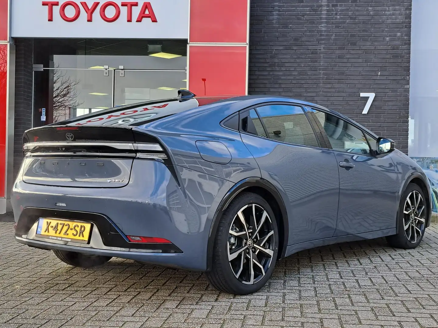 Toyota Prius 2.0 Plug-in Executive APPLE/ANDROID STOEL/STUUR/RU Šedá - 2