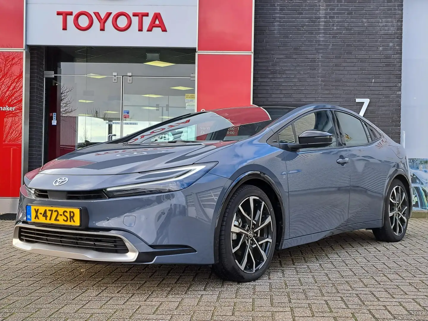 Toyota Prius 2.0 Plug-in Executive APPLE/ANDROID STOEL/STUUR/RU Šedá - 1