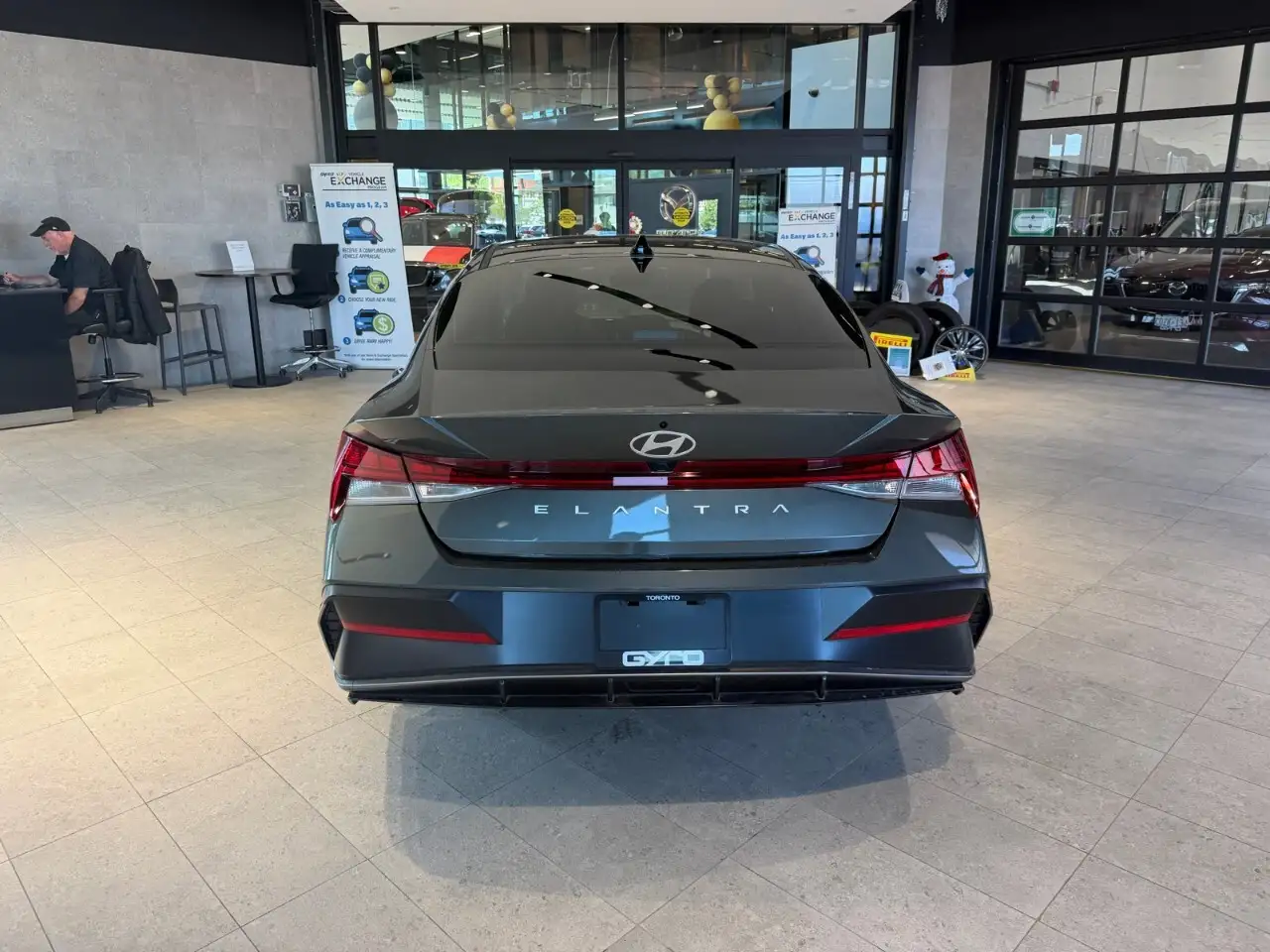 Hyundai ELANTRA photo Hyundai ELANTRA