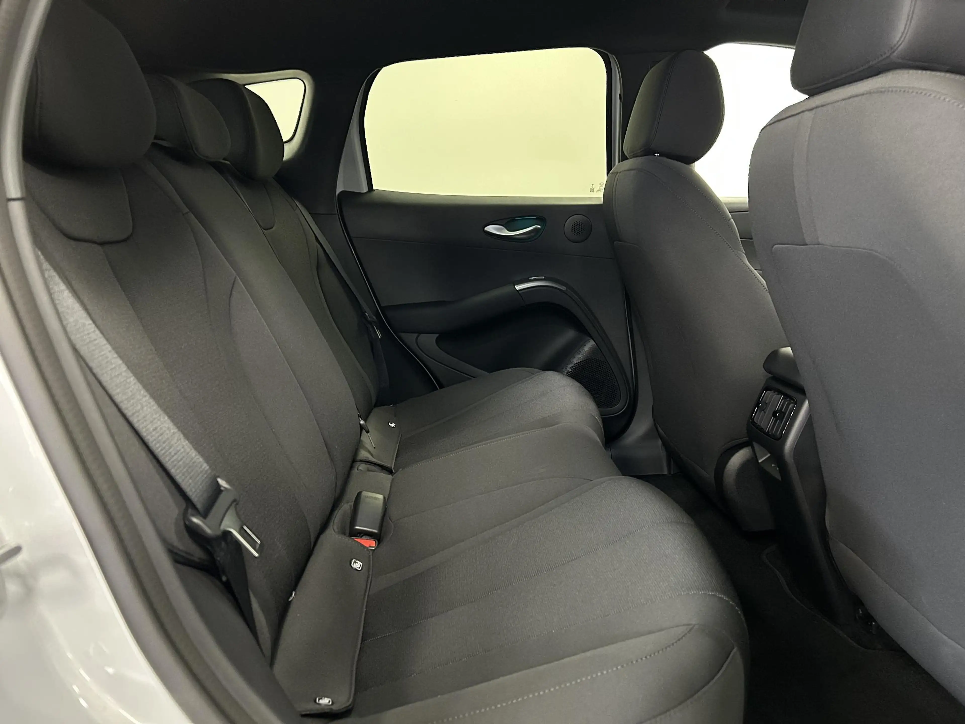 BYD Dolphin G 1.5L DM-i Boost | VOORRAAD VOORDEEL! | BYD UTRECHT — photo 25